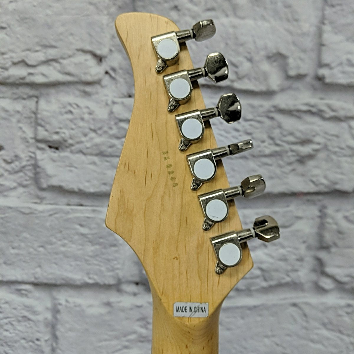 Deltatone Strat Electric Guitar