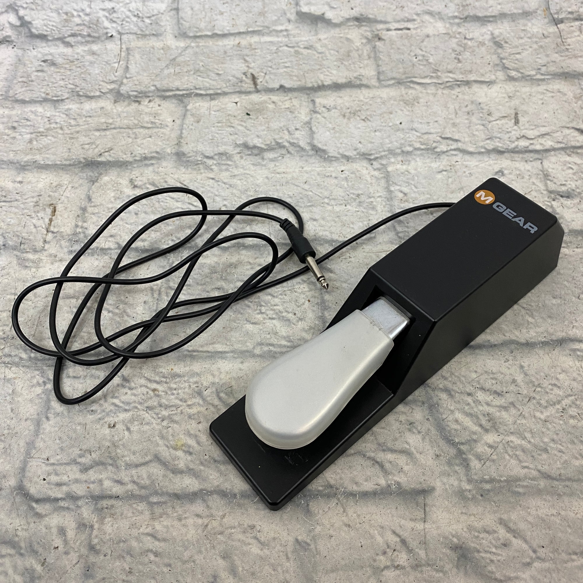 m gear pedal M-Audio M-Gear Sustain Pedal