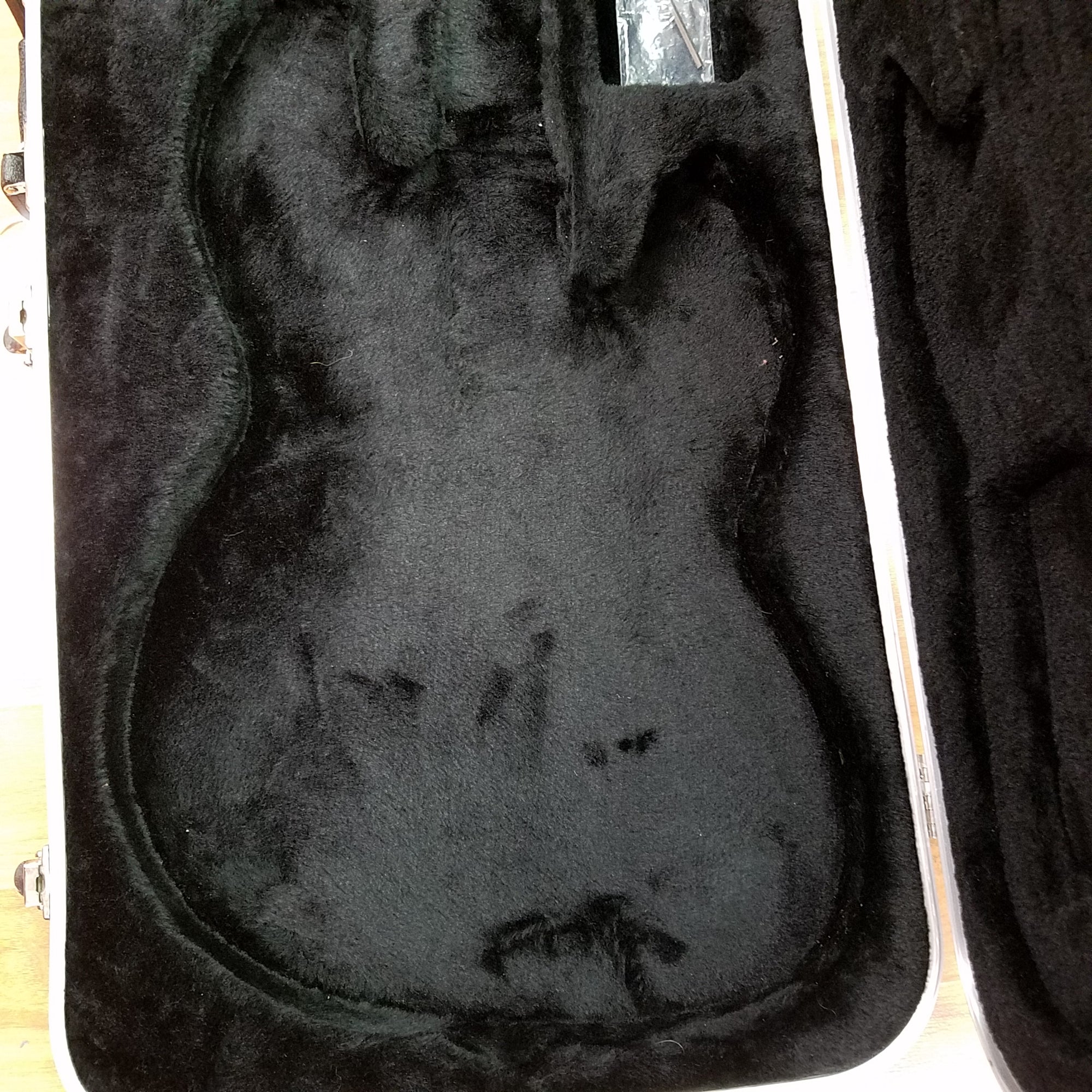 Gator Hardshell Guitar Case