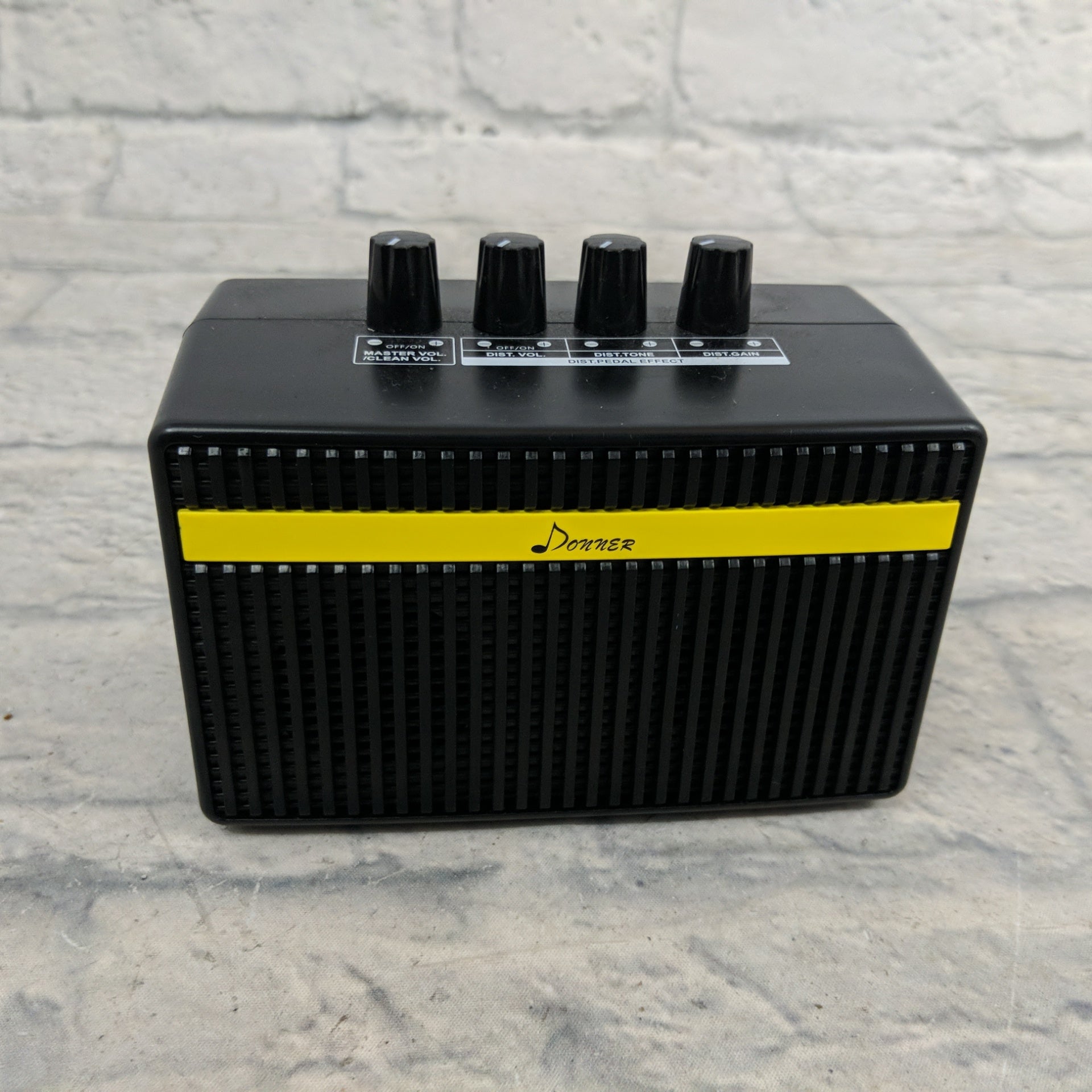 Donner Guitar AMP 3W Rechargeable Mini Amplifier - Evolution Music