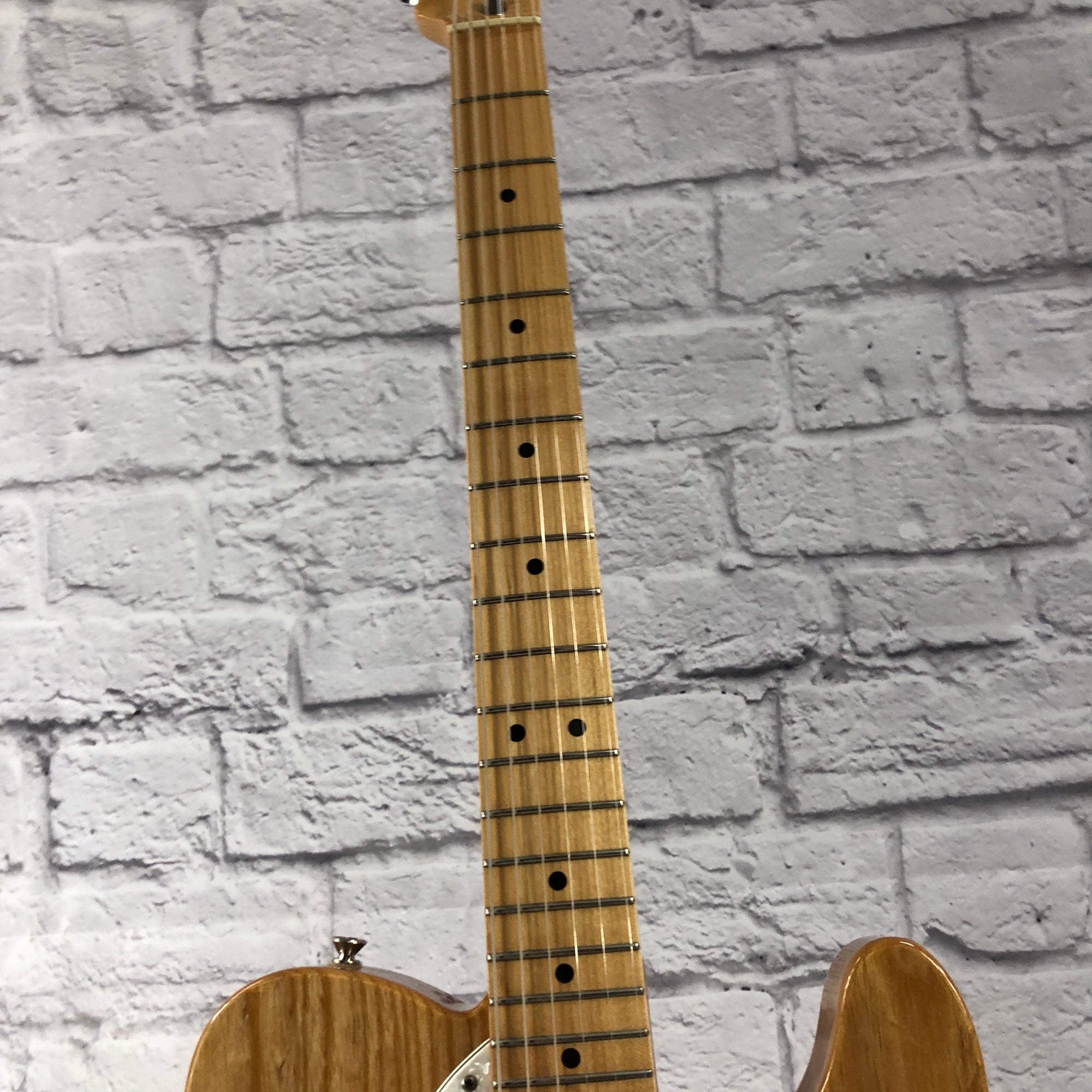 Fender Vintera 72 Thinline Telecaster Natural Finish