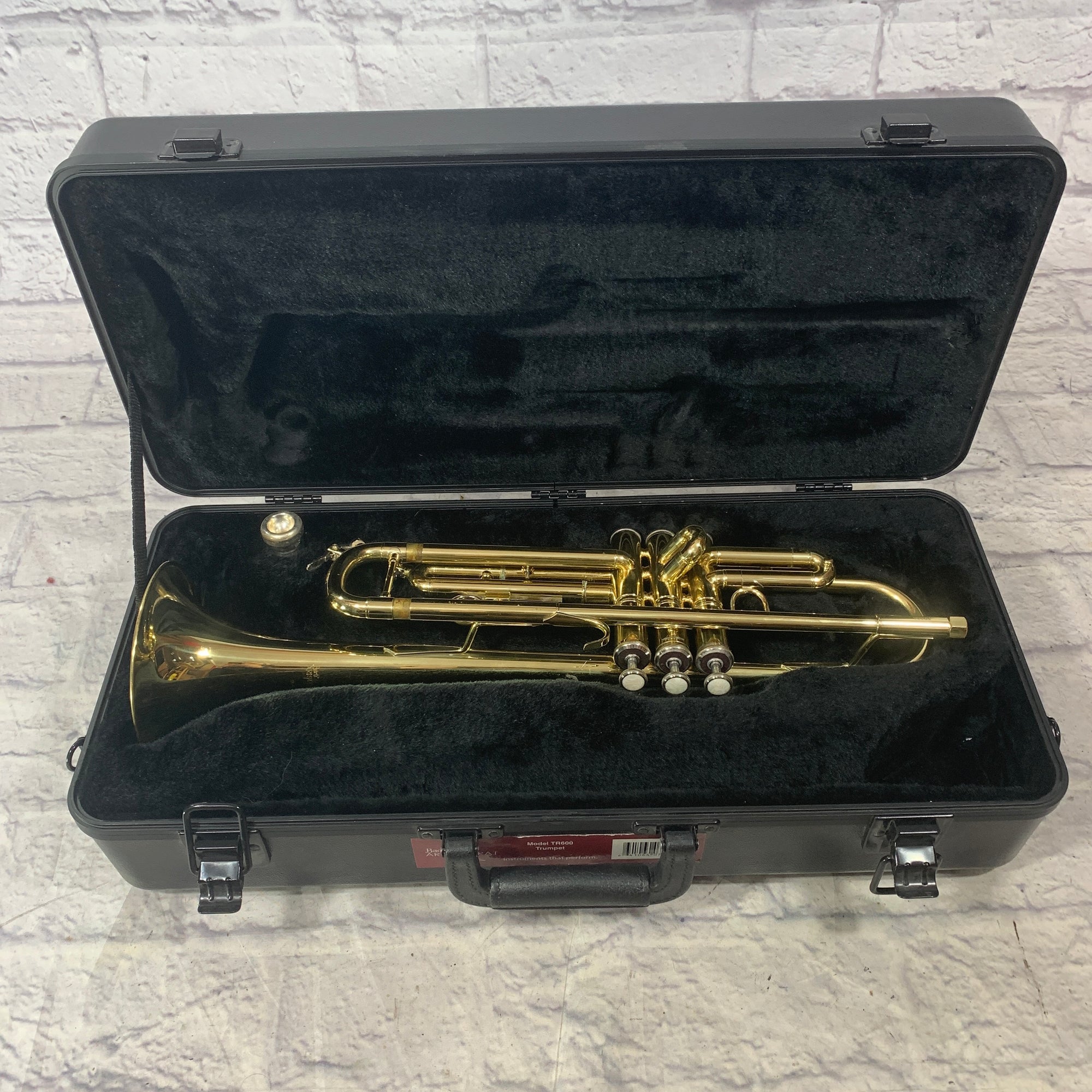 Bach Aristocrat TR600 Trumpet w/ Case Evolution Music