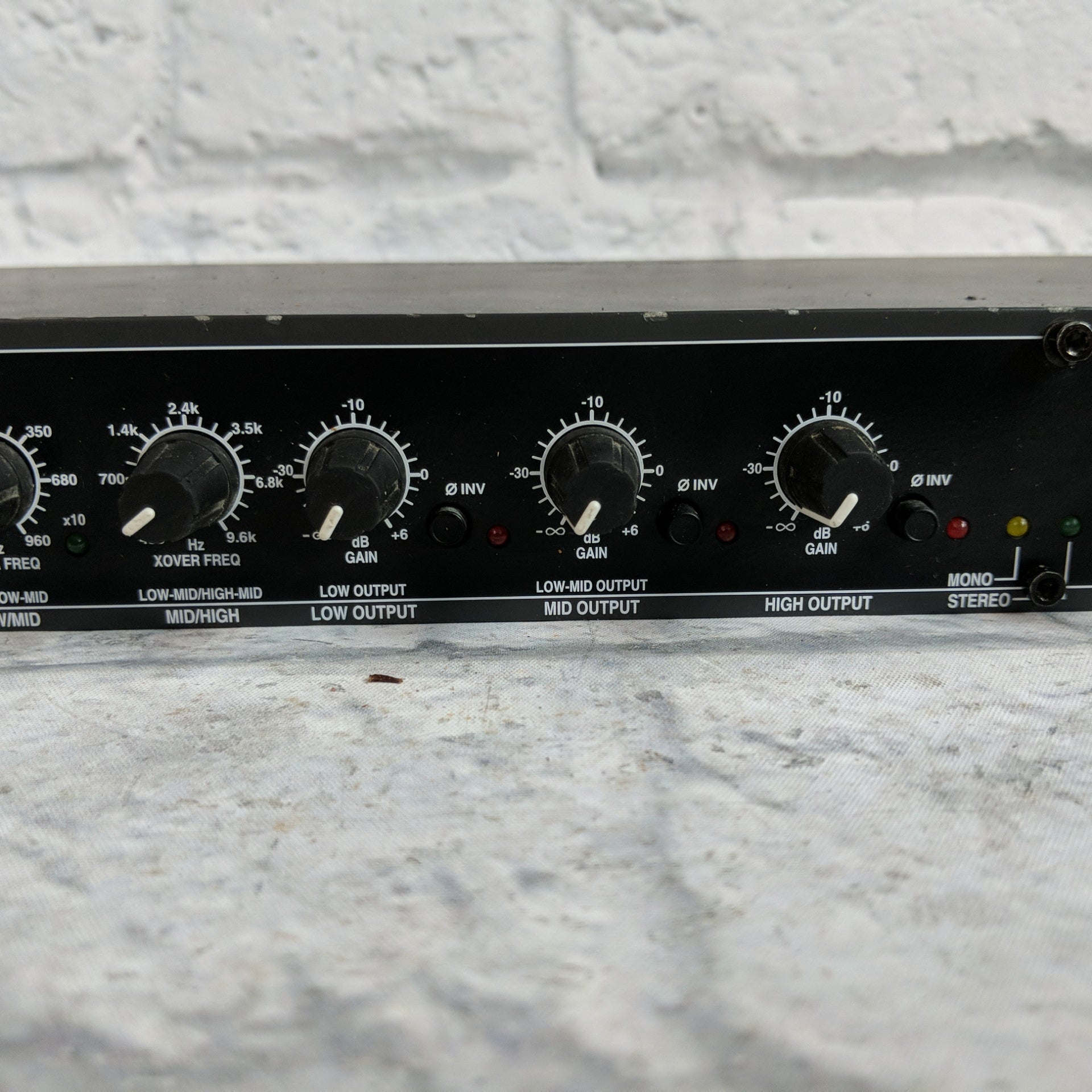DBX 234XL 2 or 3-way Stereo/4-way Mono Crossover