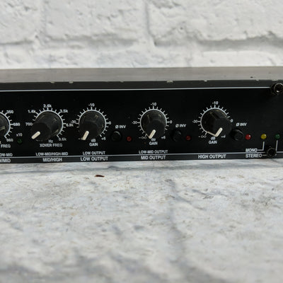 DBX 234XL 2 or 3-way Stereo/4-way Mono Crossover