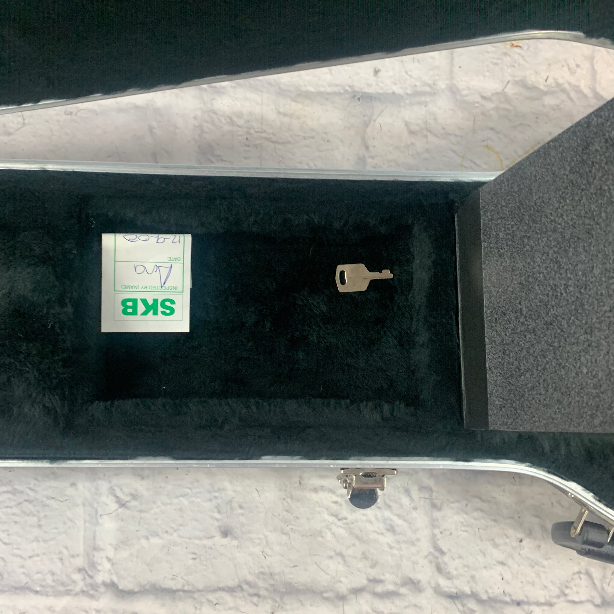 SKB Les Paul Style Hardshell Case