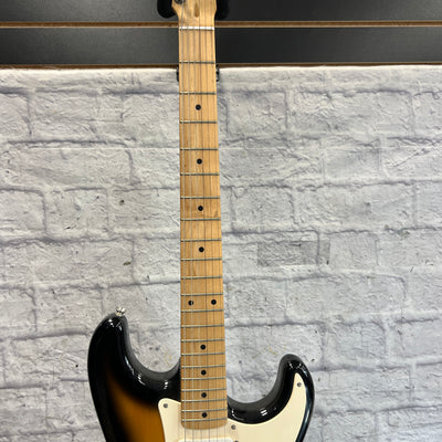 Squier Affinity Stratocaster SSS Sunburst Electric Guitar