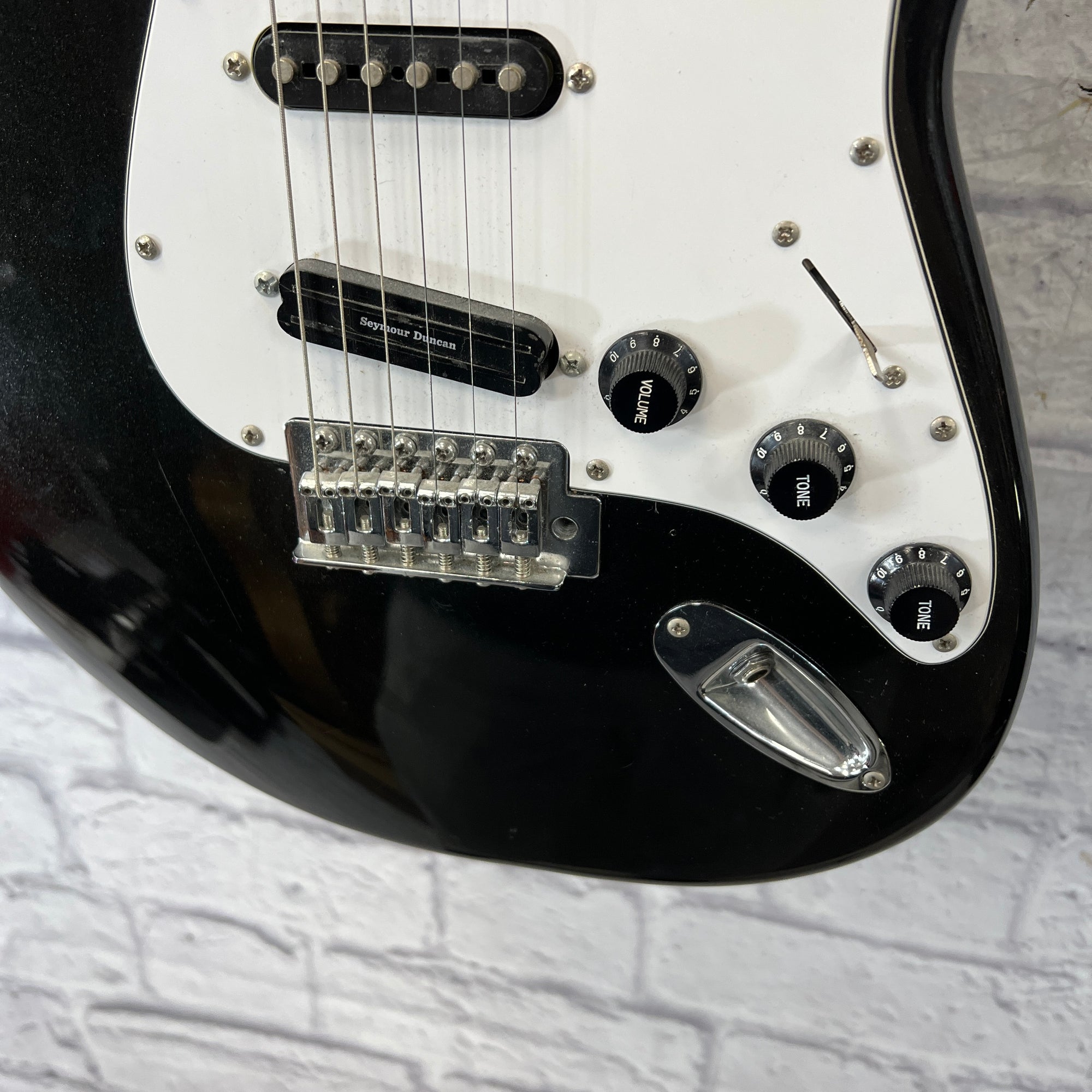 Squier  Bullet Strat  ブラック Squier Bullet HSS Stratocaster Electric Guitar Black