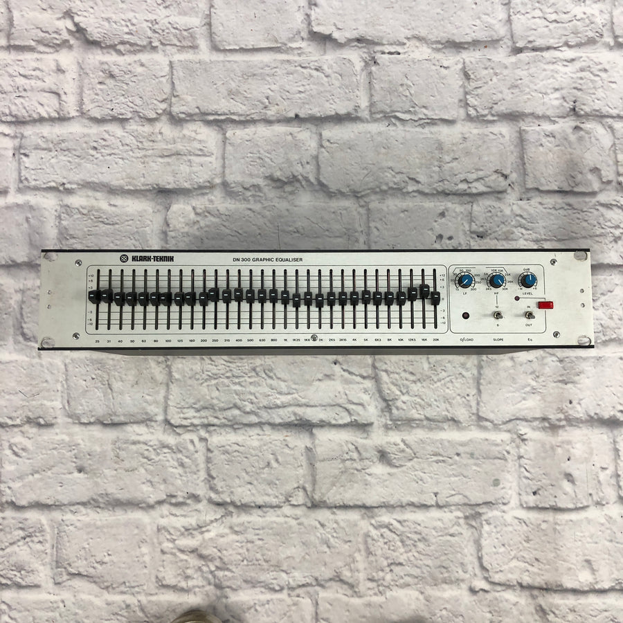 Klark-Teknik  DN-300 30 Band Graphic Equalizer
