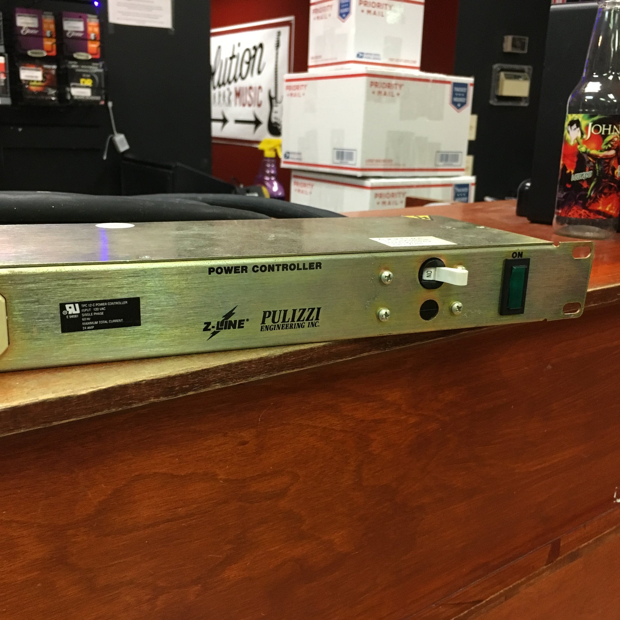 Pulizzi ZLine Power Controller Evolution Music