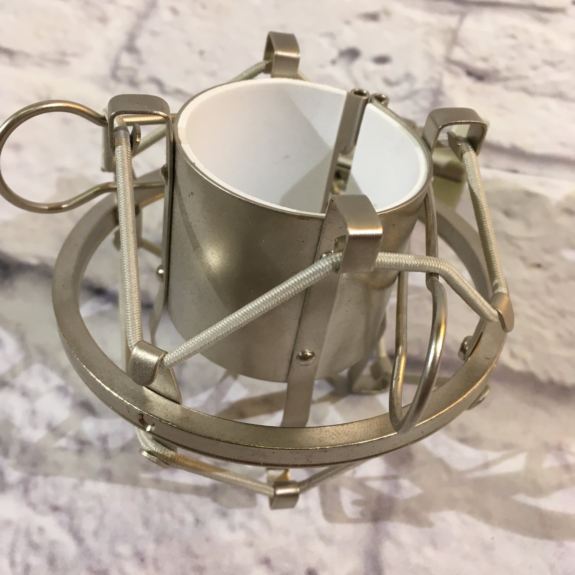 Unknown Silver Shock Mount