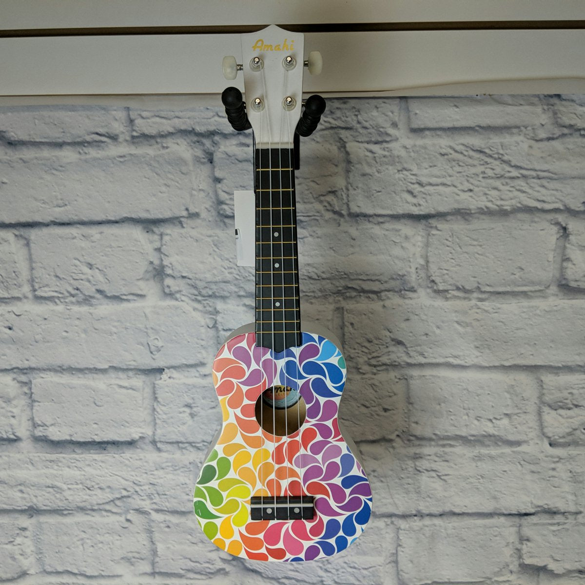 Amahi Rainbow Flower Uke