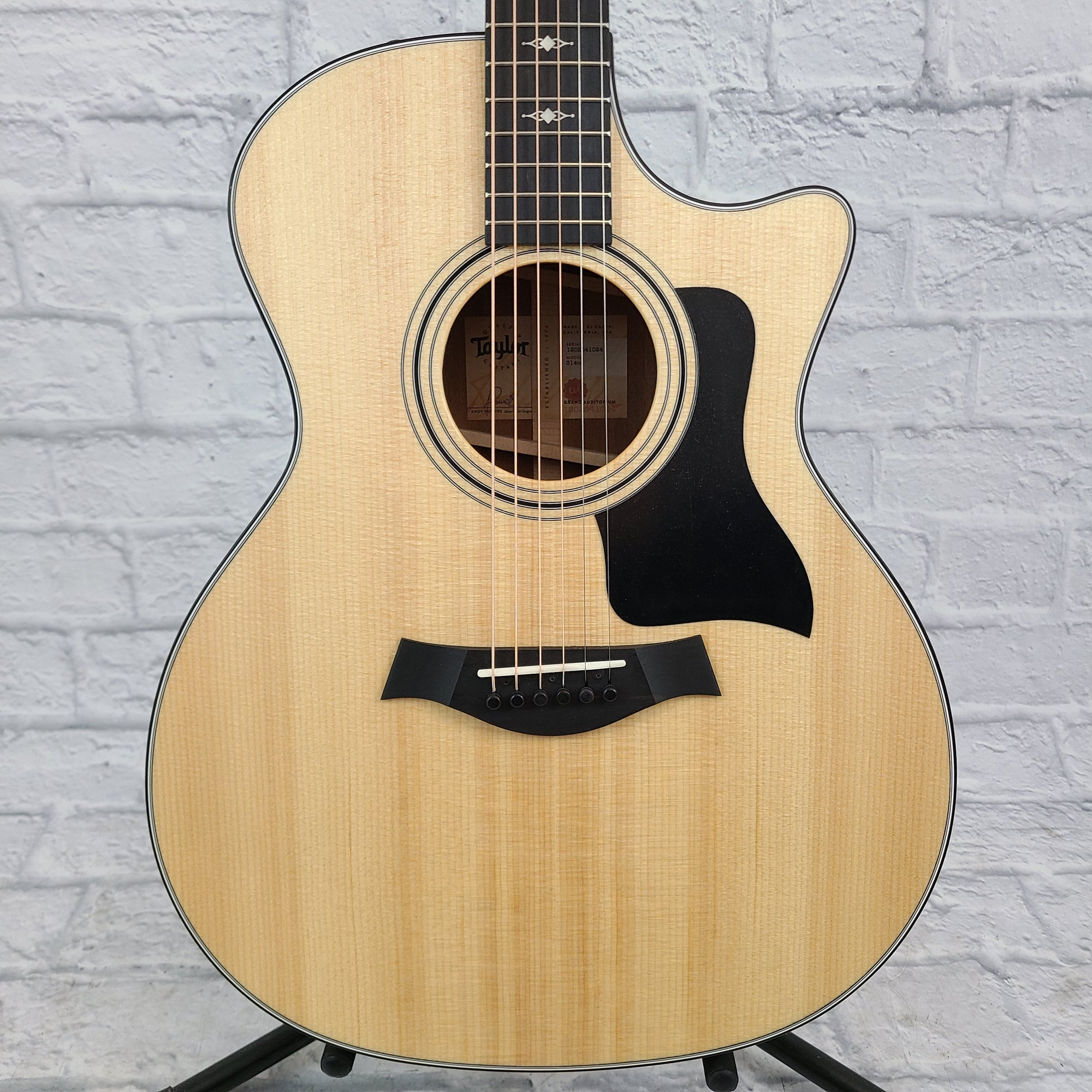 Taylor 314CE w/ V Class Bracing and Hard Case Acoustic Guitar
