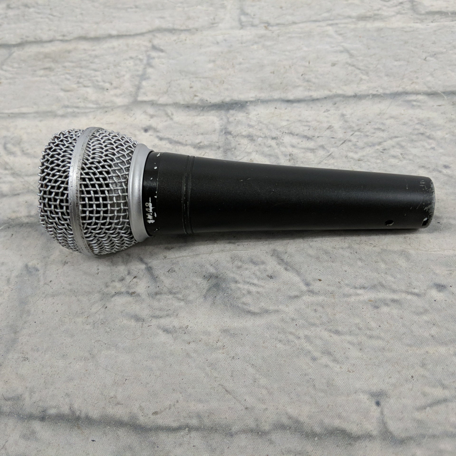 Shure SM48