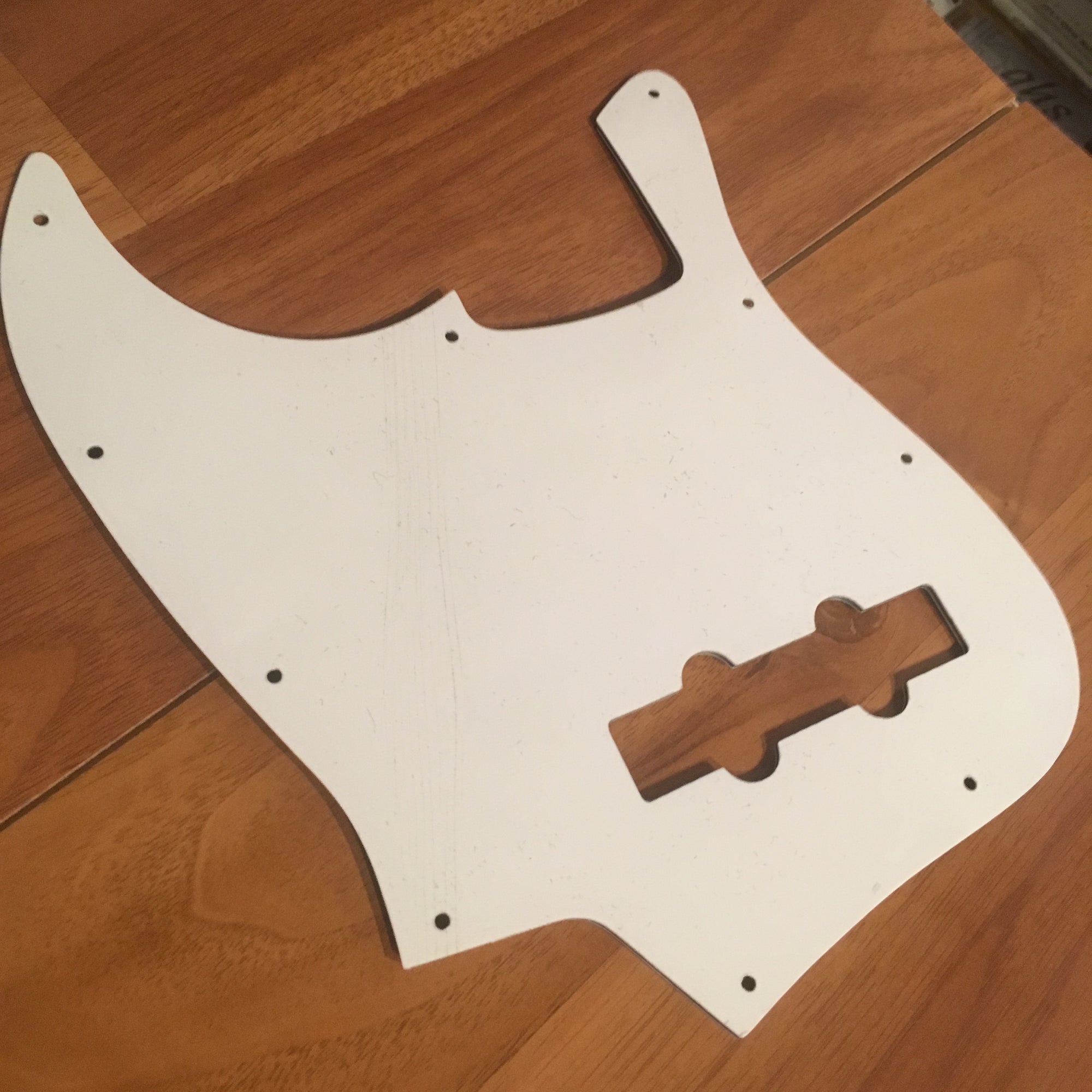 Bass Pickguard White (Single Pickup Slot)