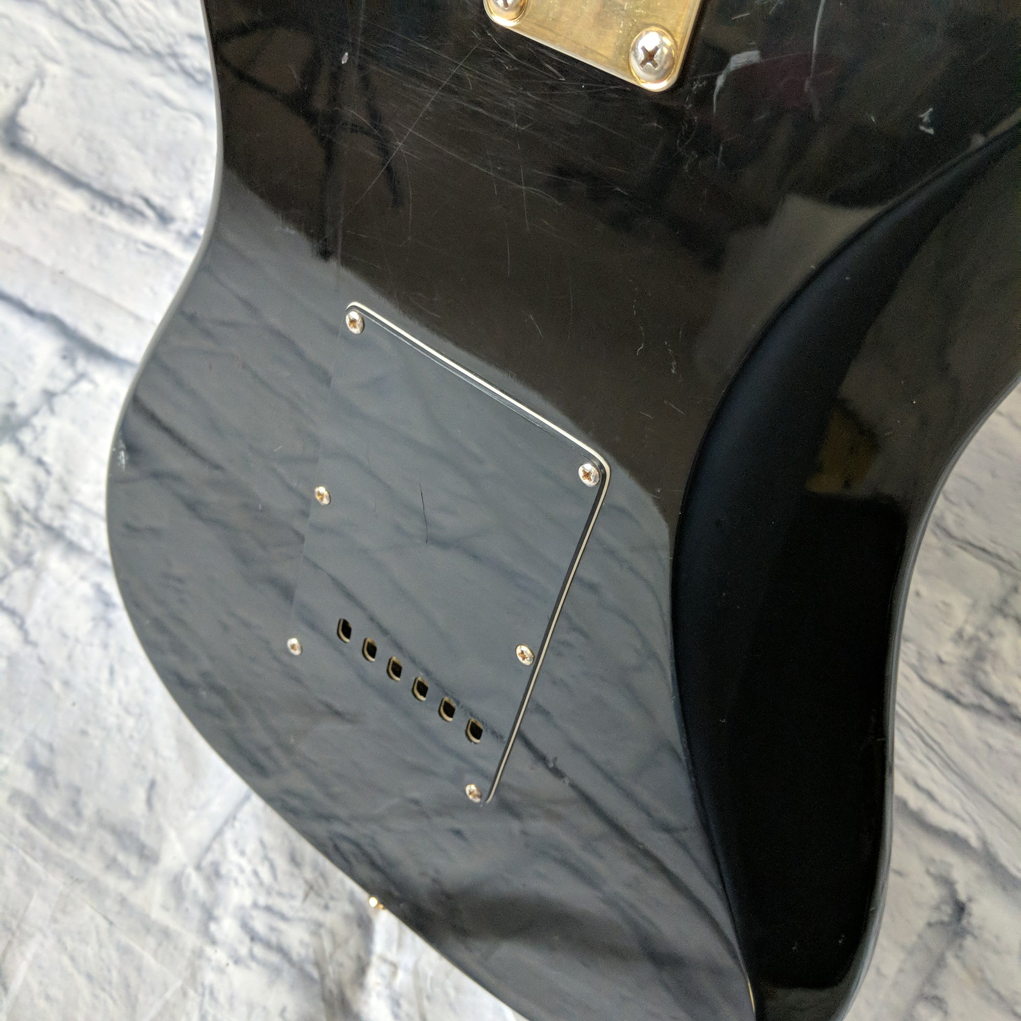 Harmony 80's Strat Style Electric Guitar