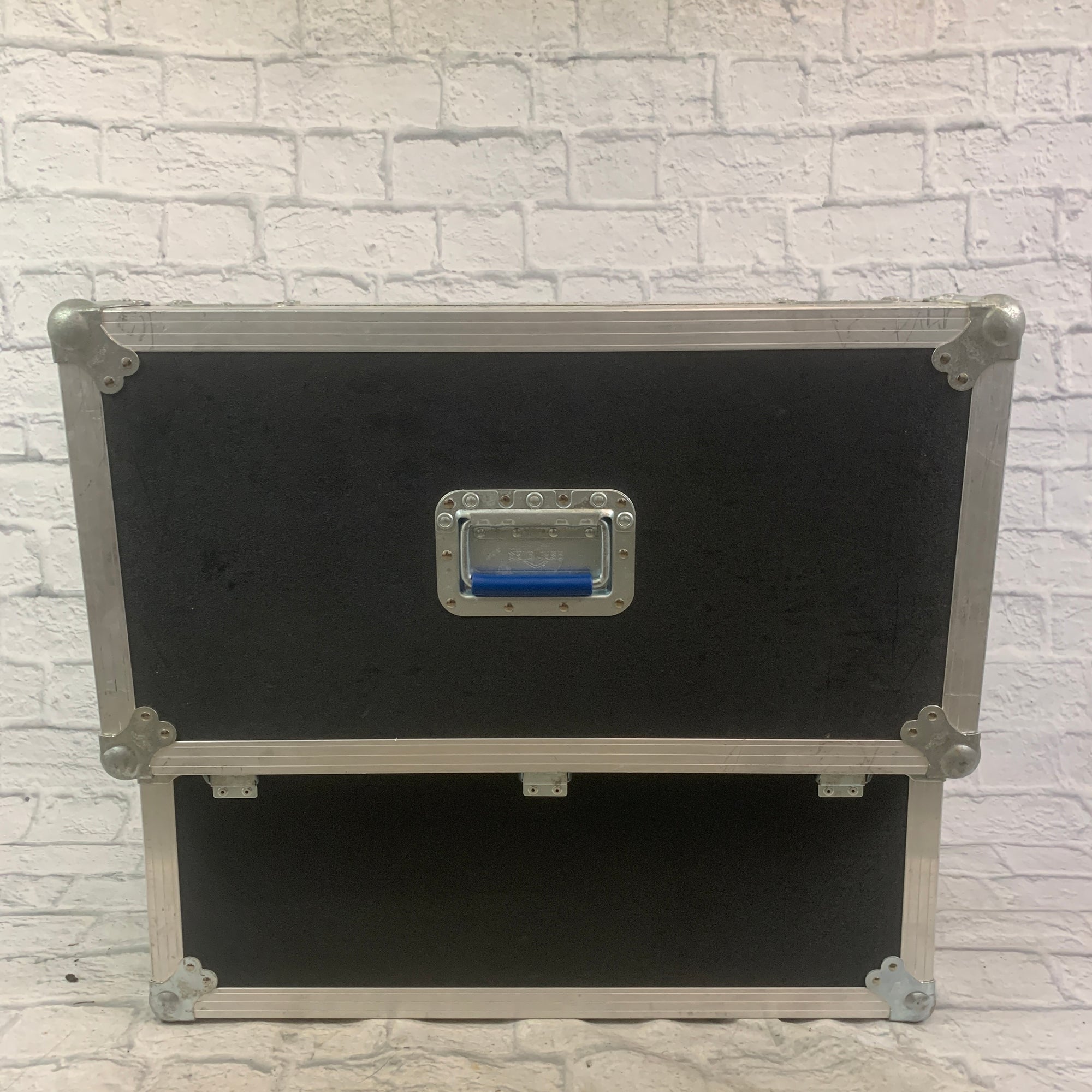 Safe Case Road, Tour Case