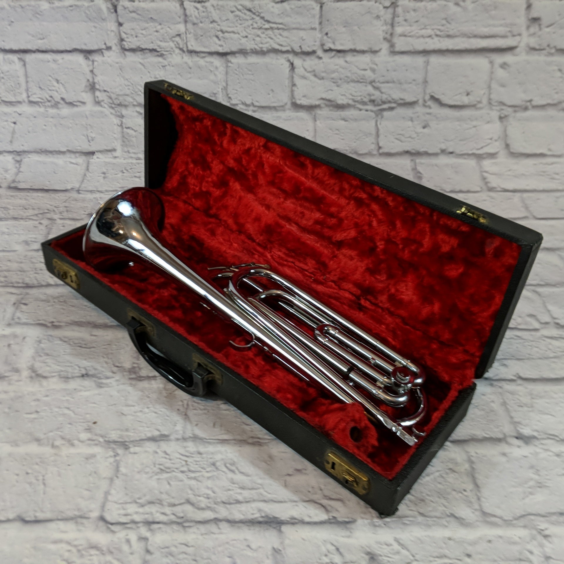 Rotary Valve VFW Hall Trumpet with case