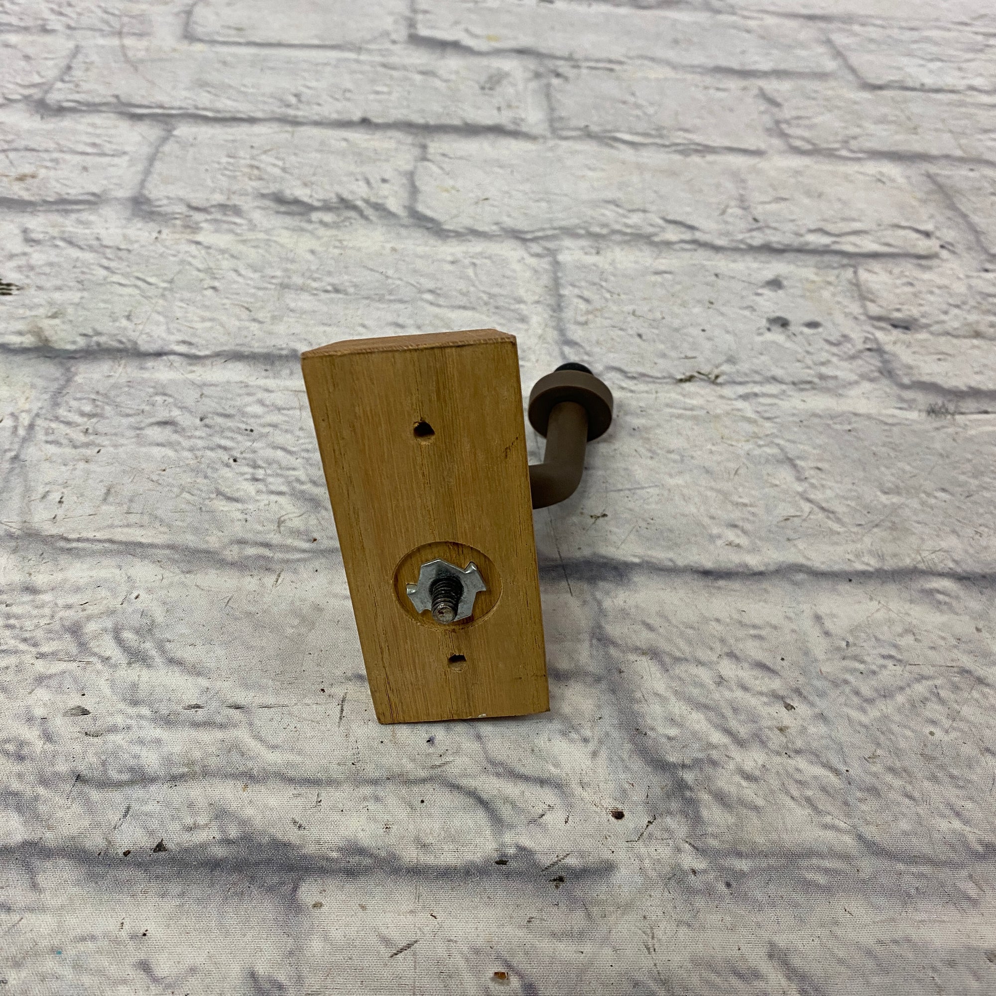 Used String Swing Guitar Wall Hanger