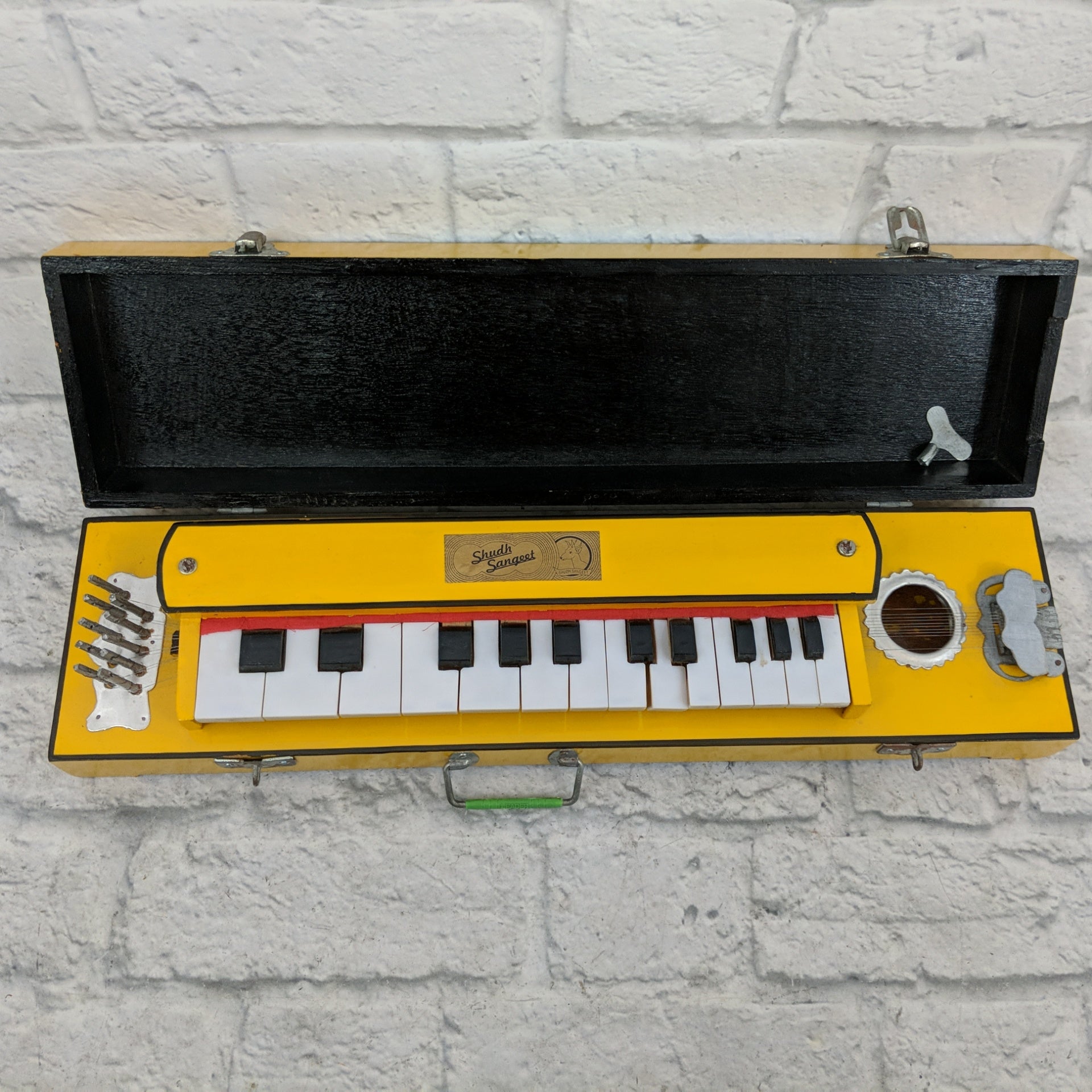 Shudh Sangeet Indian Banjo