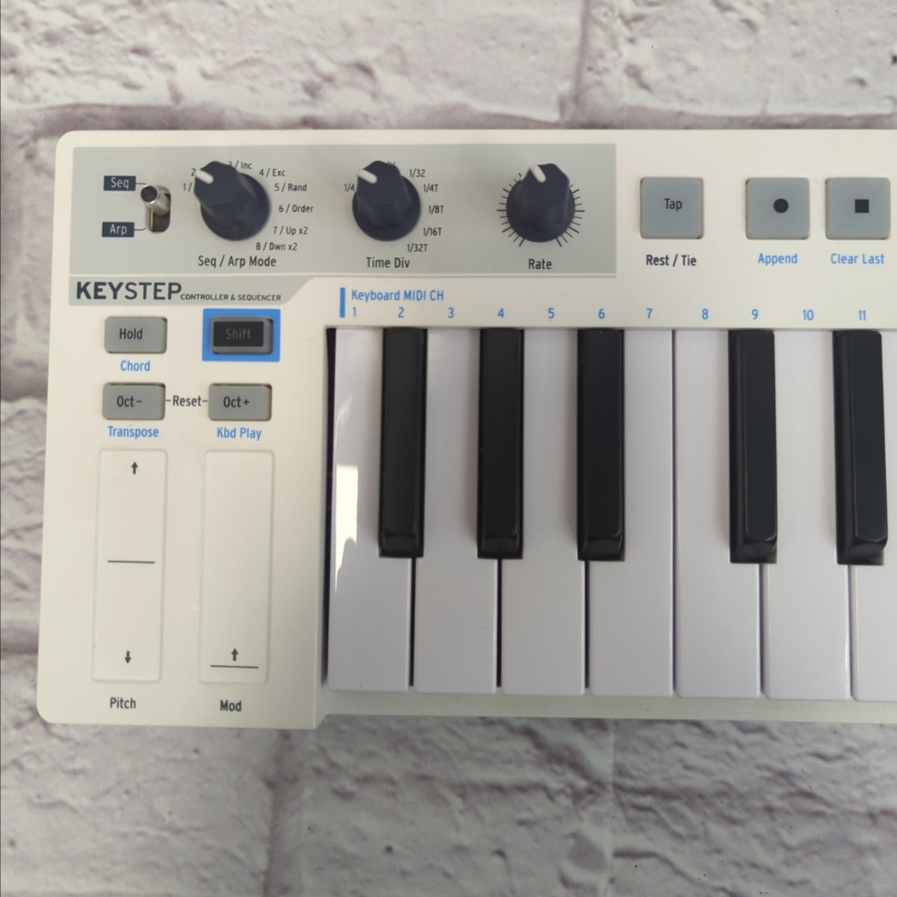Arturia Key Step 32 Midi Controller