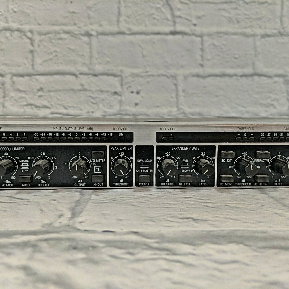 Behringer Composer Pro MDX2200 Dynamics Processor