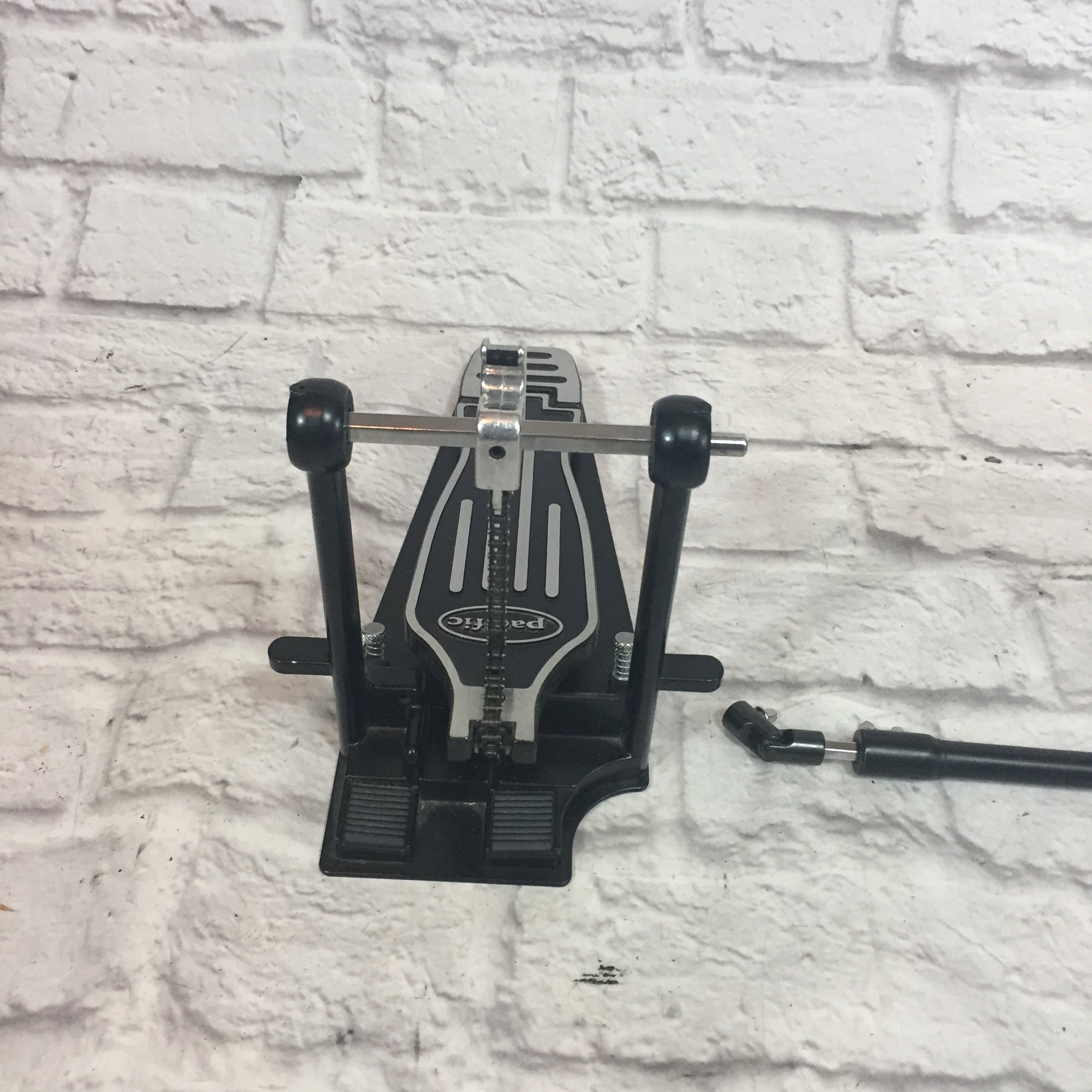 left handed double bass pedal Pacific DP402 Single Chain Left Handed Double Bass Pedal