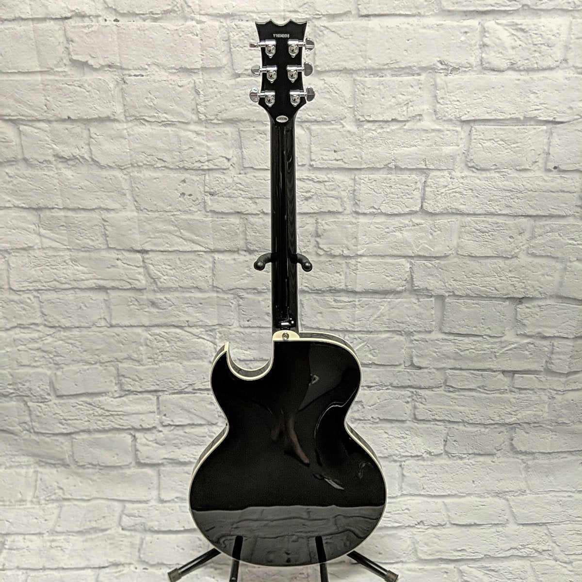Dean Colt Semi-Hollowbody Black w/ Piezo Pickup