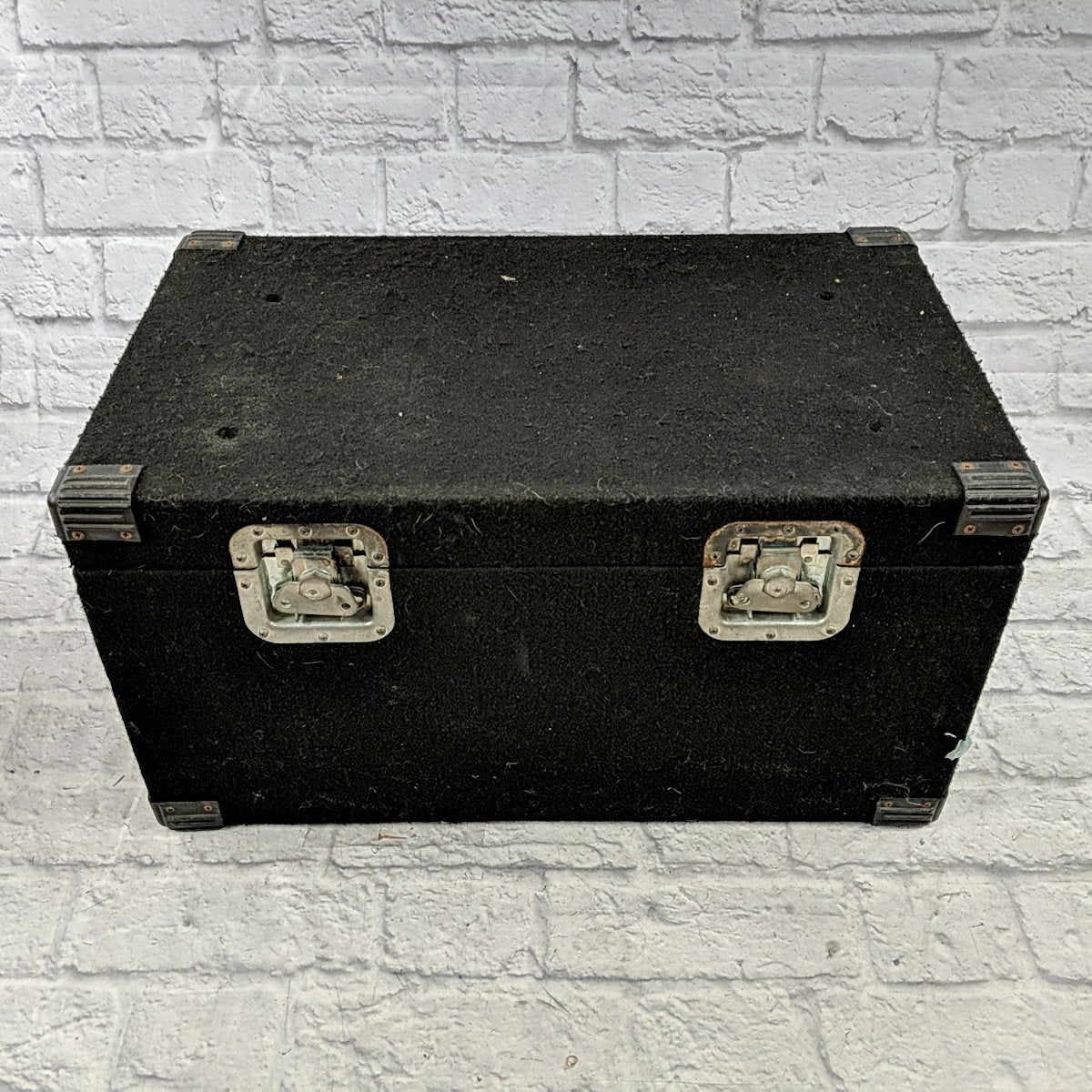 Unknown Carpeted Road Case  DJ Case