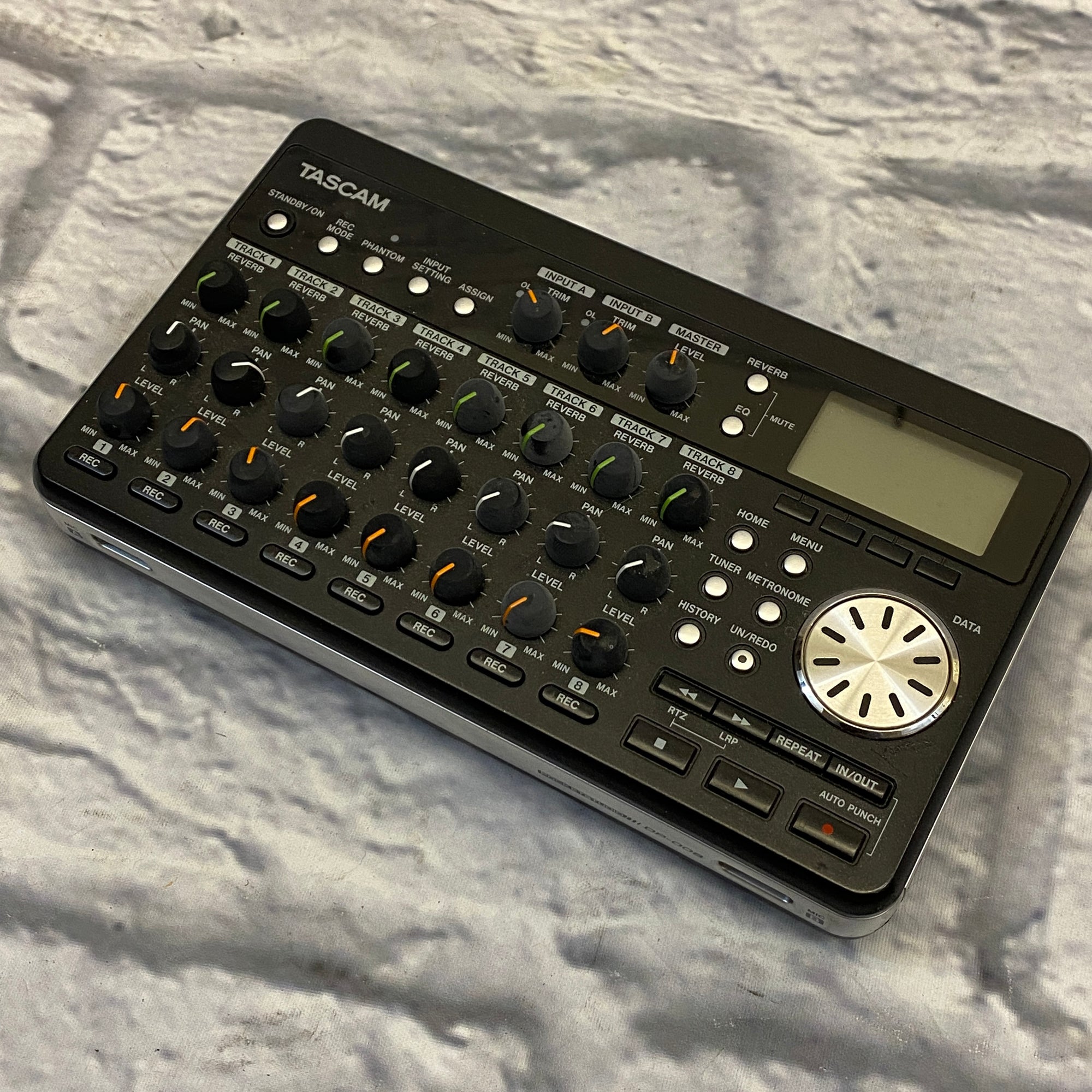 Tascam Pocketstudio DP-008 Recorder with 2GB SD