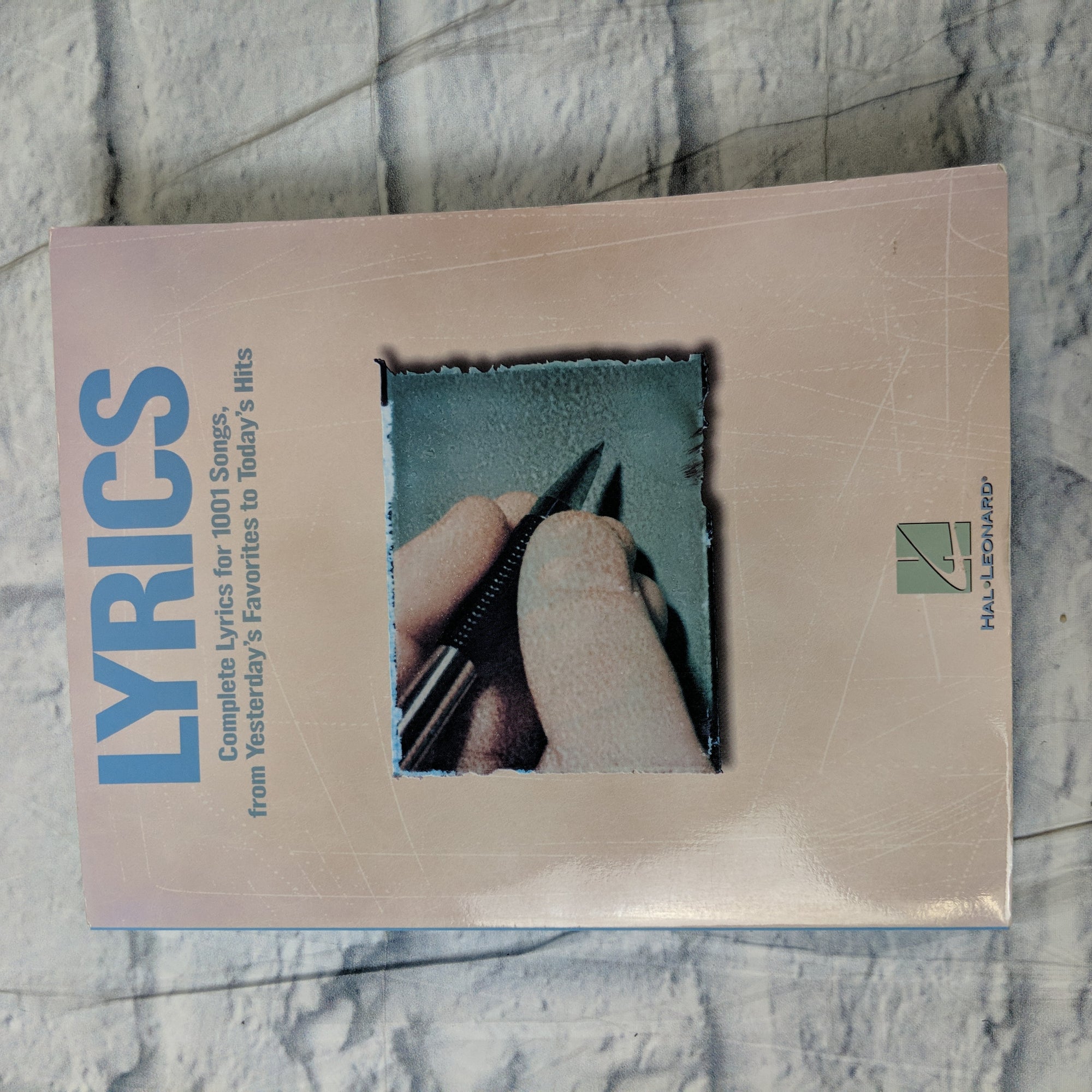 Hal Leonard Lyrics: Complete Lyrics for Over 1000 Songs from Broadway to Rock