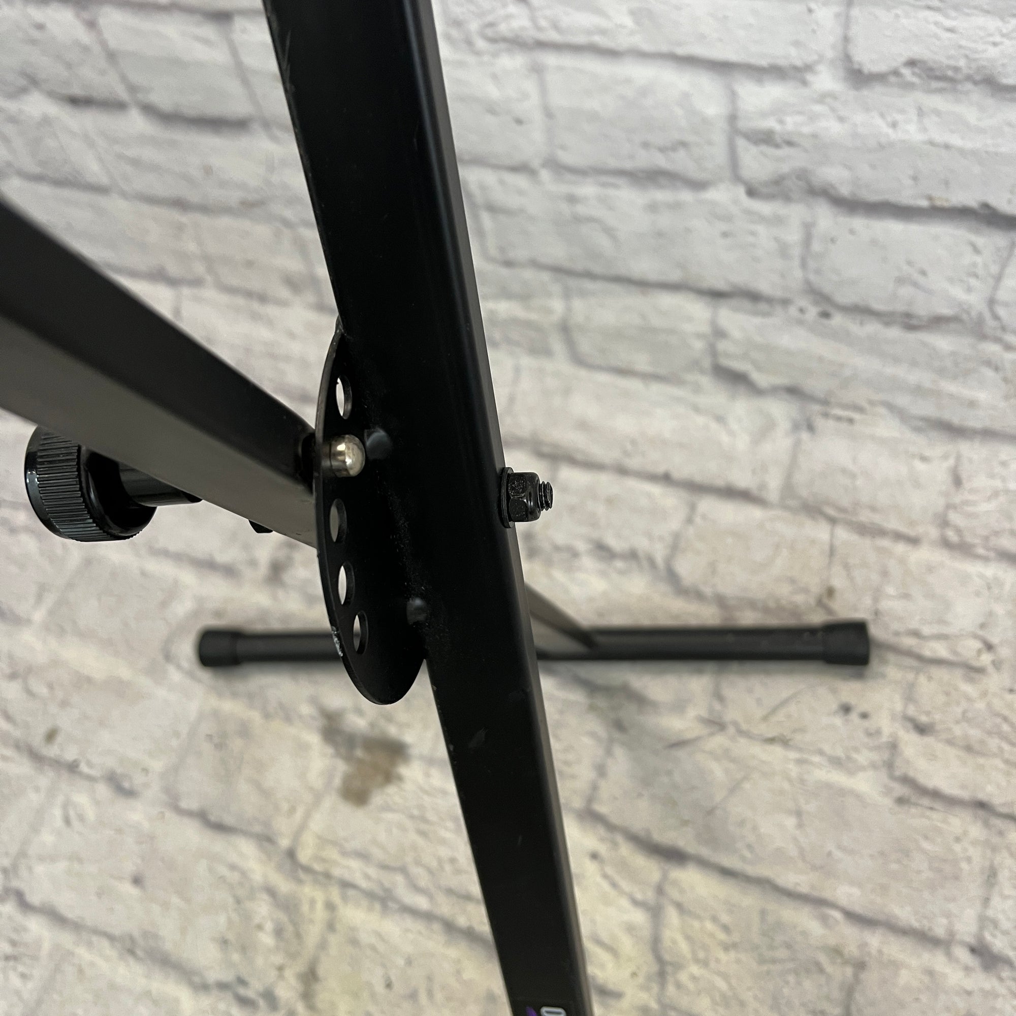 On Stage Stands Quick Lock Single X Keyboard Stand