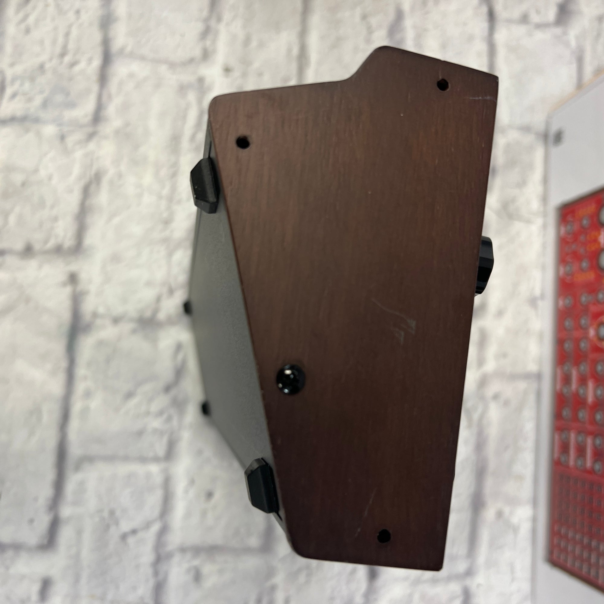 Behringer Neutron Paraphonic Analog Synth