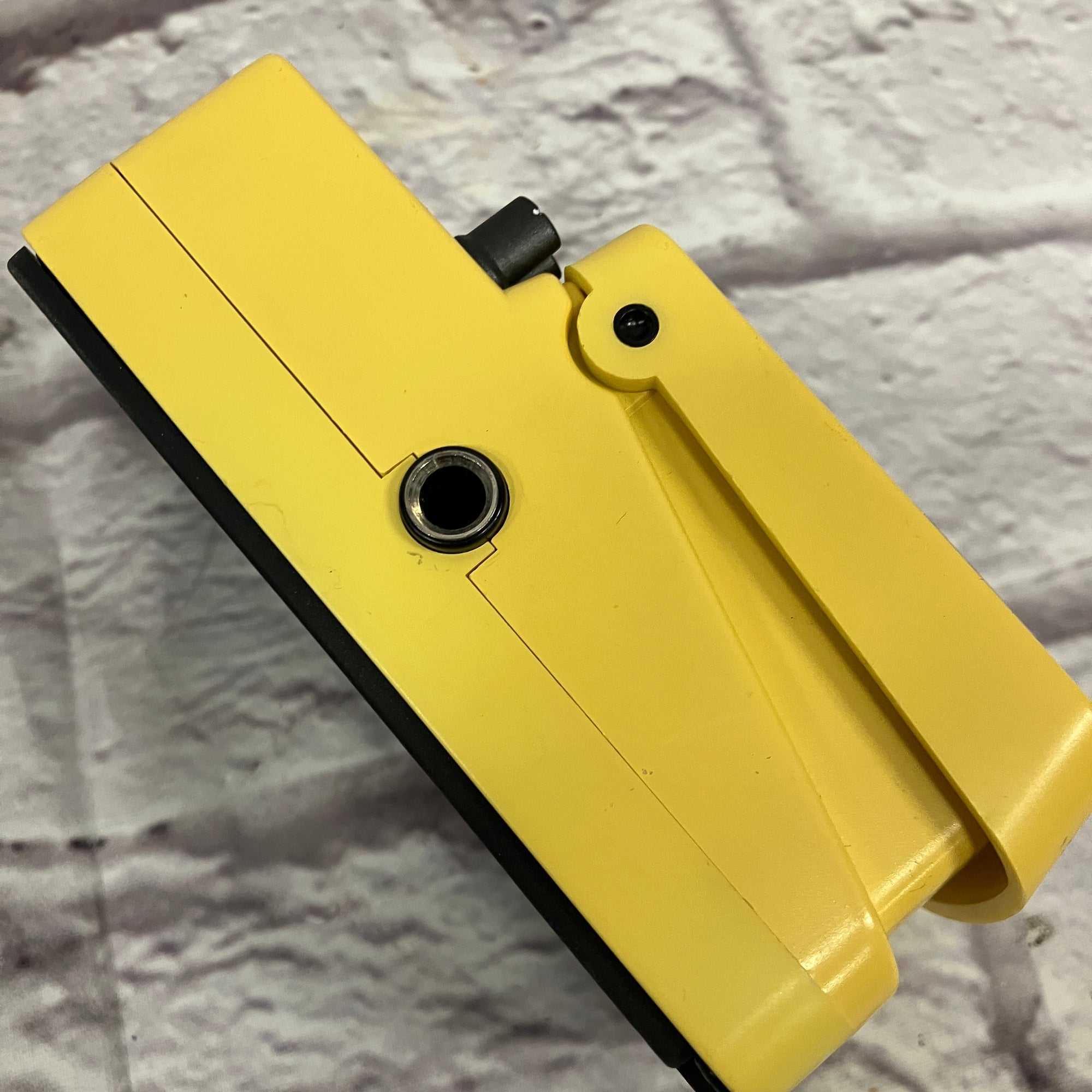 Behringer BEQ700 Bass Graphic Equalizer