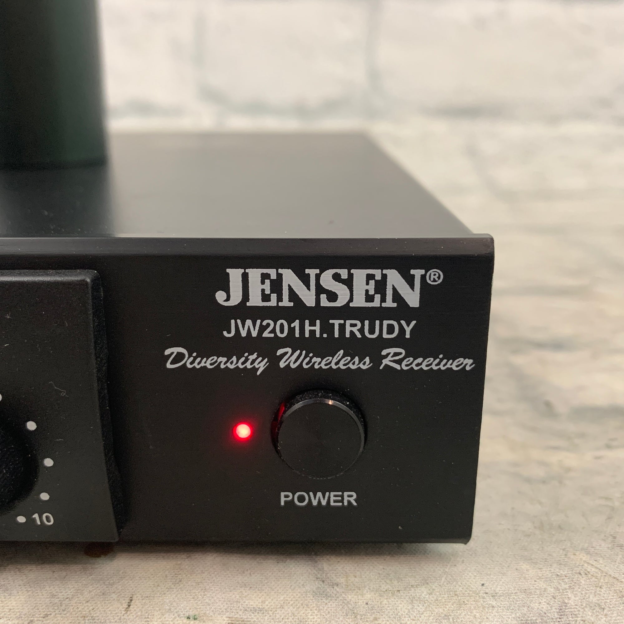 Jensen JW-201H Trudy Wireless Microphone System