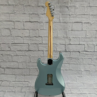 Fender 2002 Standard Stratocaster Electric Guitar