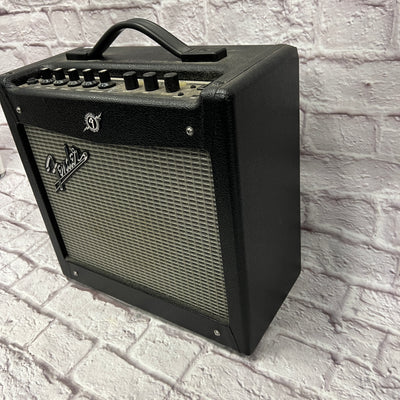 Fender Mustang 1 V.2 Modeling Guitar Combo Amp