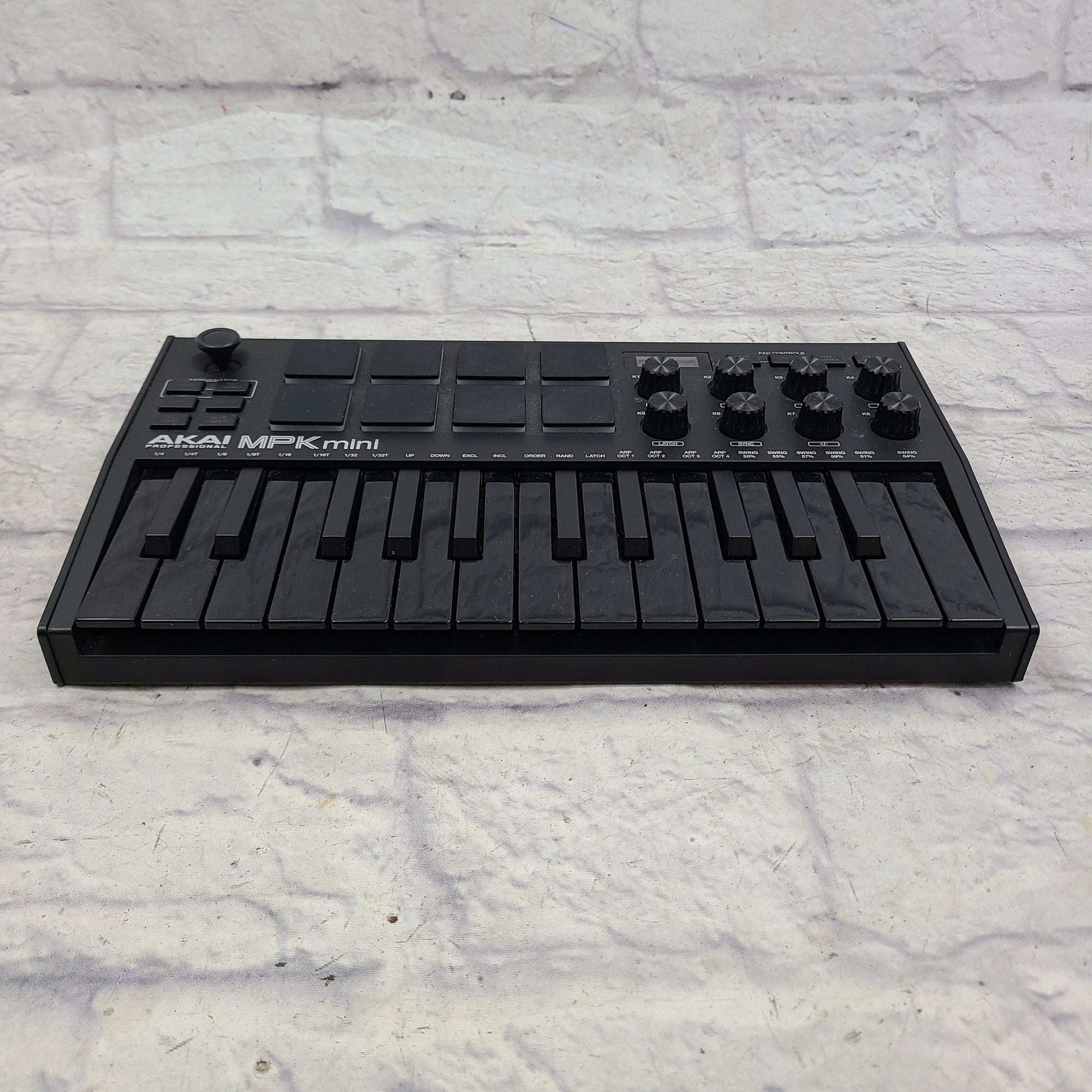 Akai MPK Mini Controller