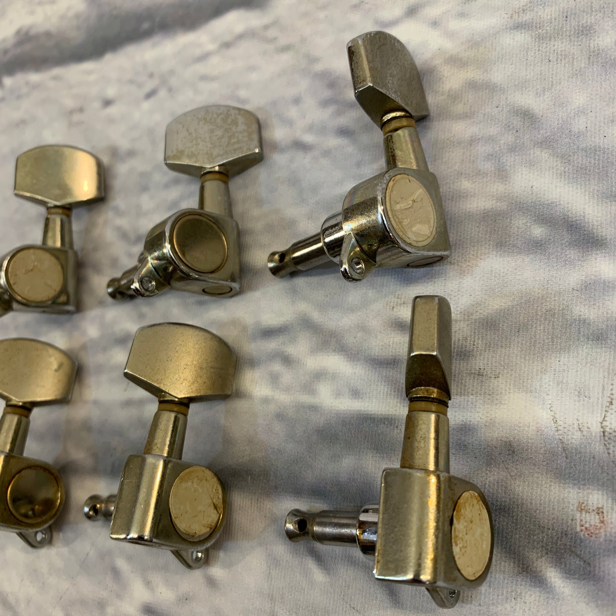 Chrome Guitar Tuning Machines