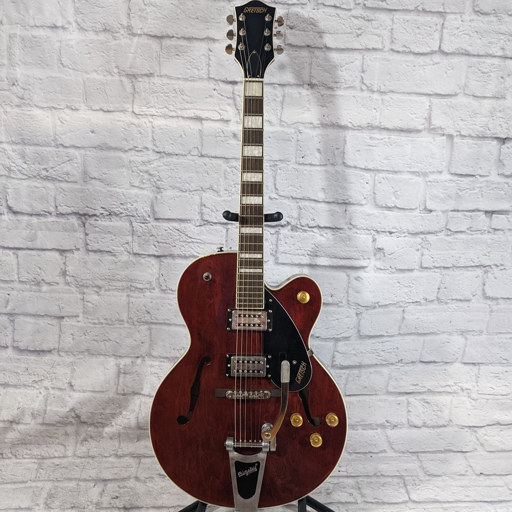 Gretsch G2420T Walnut Streamliner Guitar