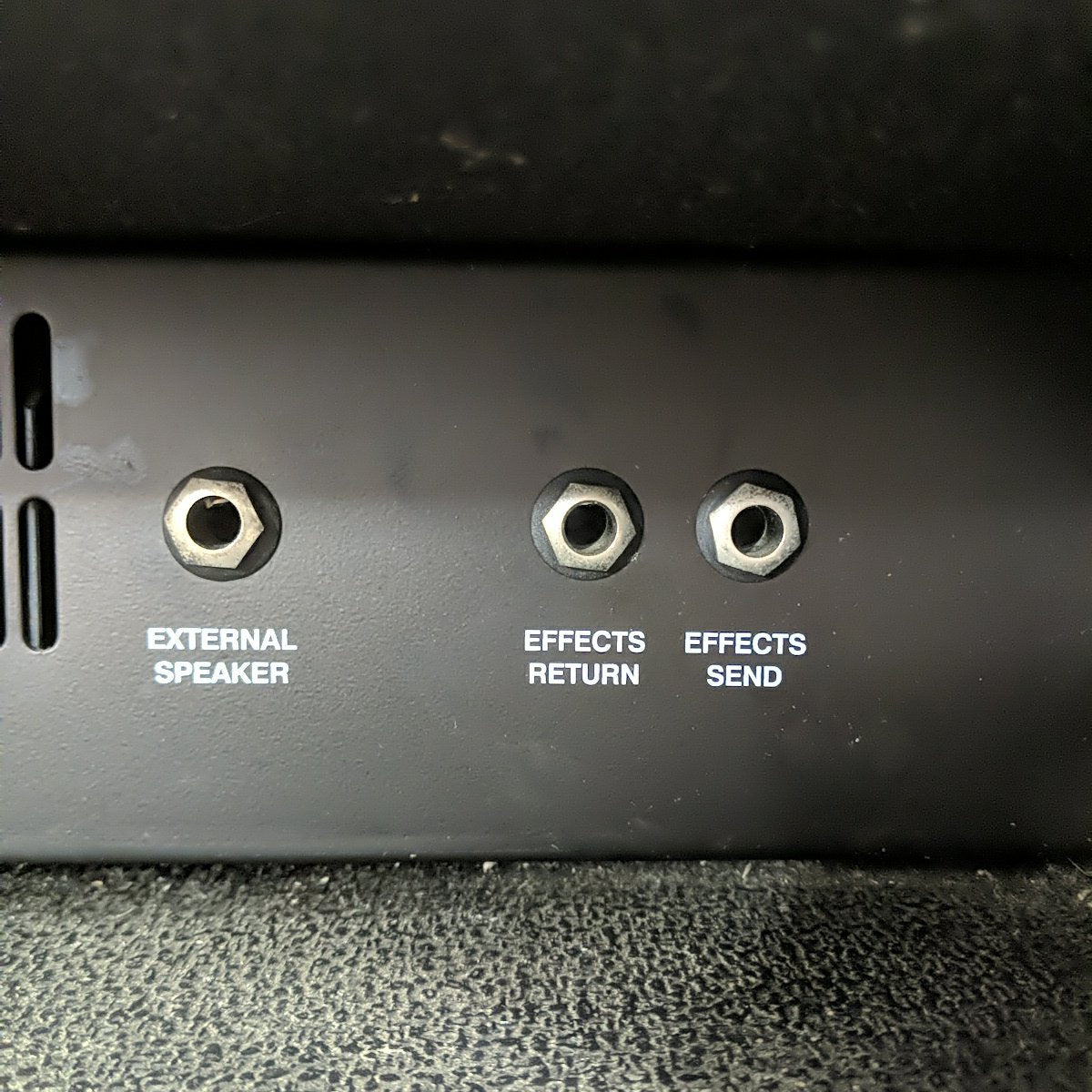 Acoustic B100 1x15 100w Bass Combo Amp