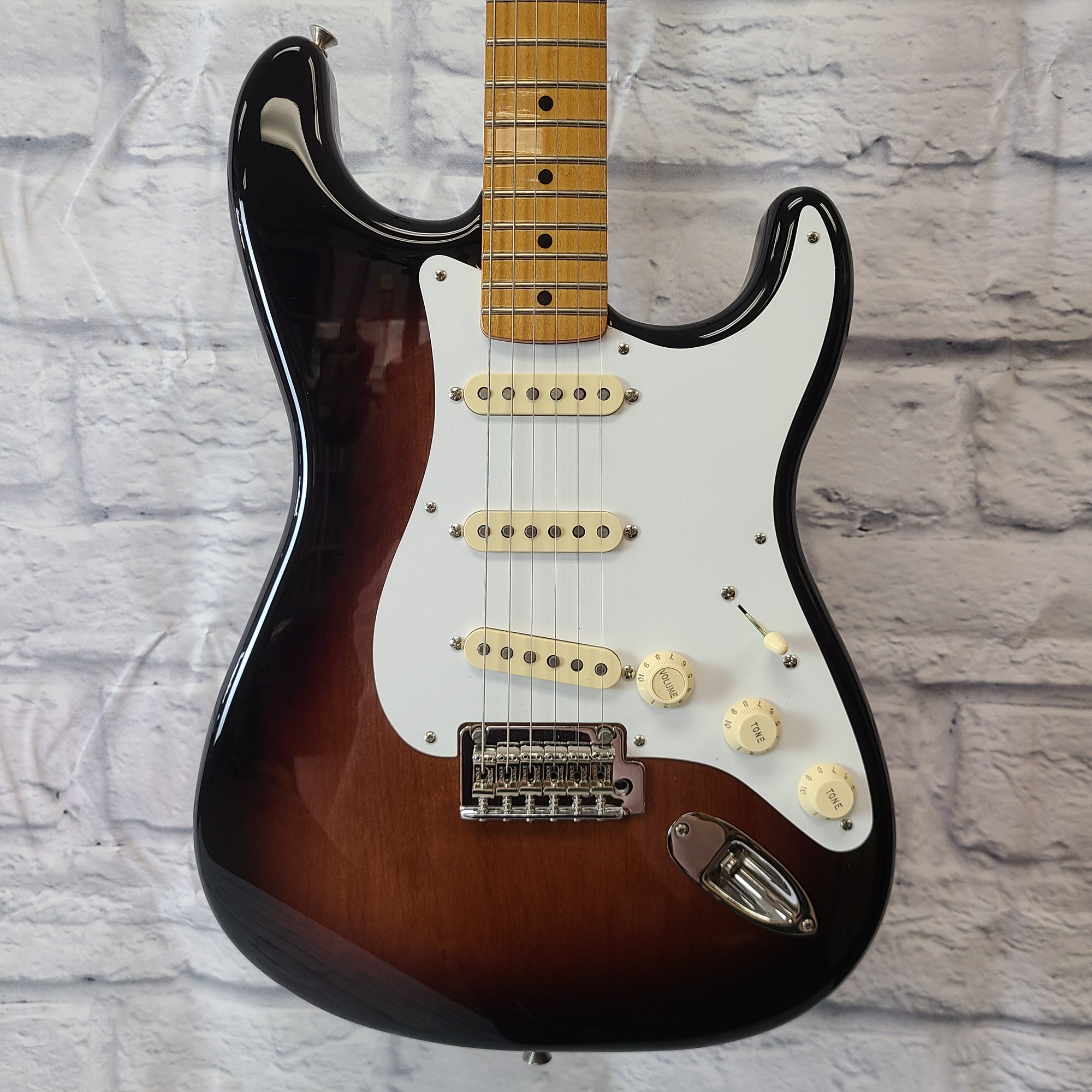 Fender Vintera '50s Stratocaster Modified Electric Guitar - 2-color Sunburst