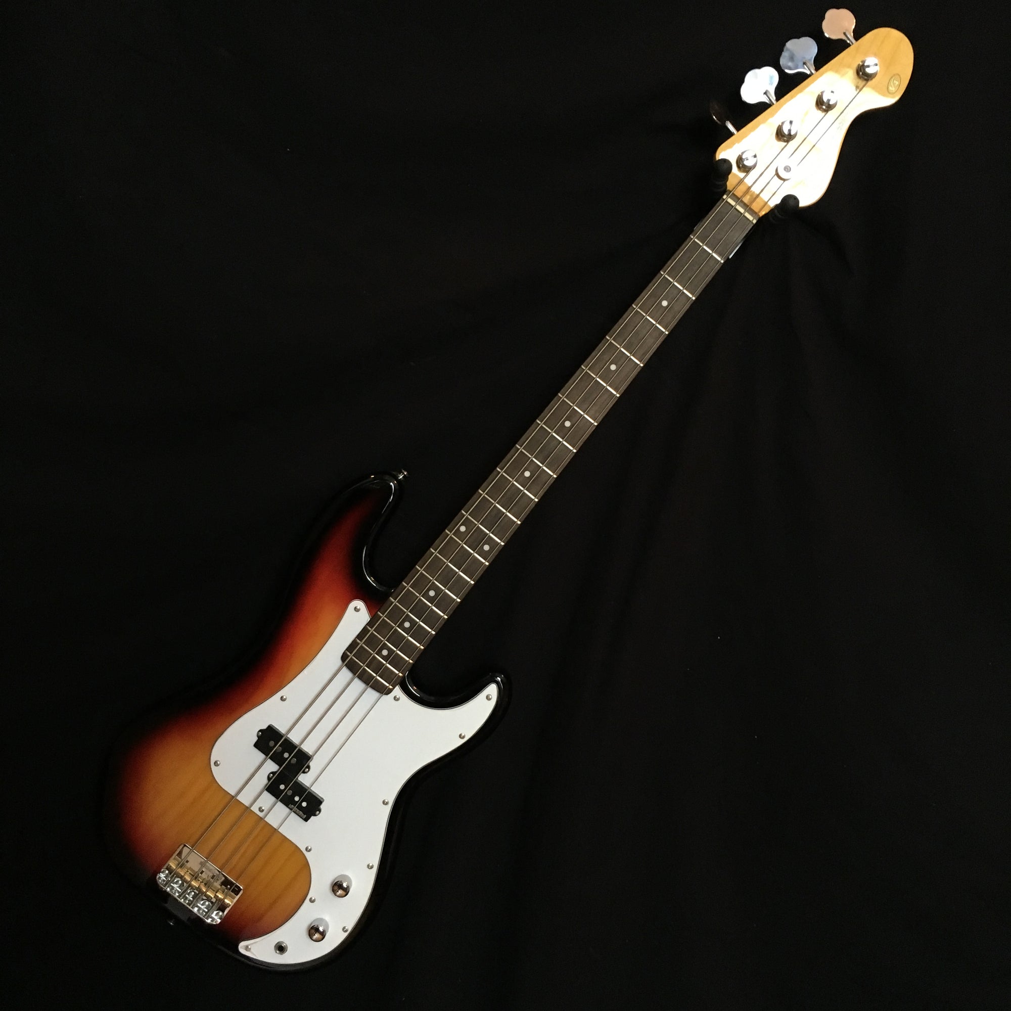 ** Vintage Brand V4SB 4 String Bass