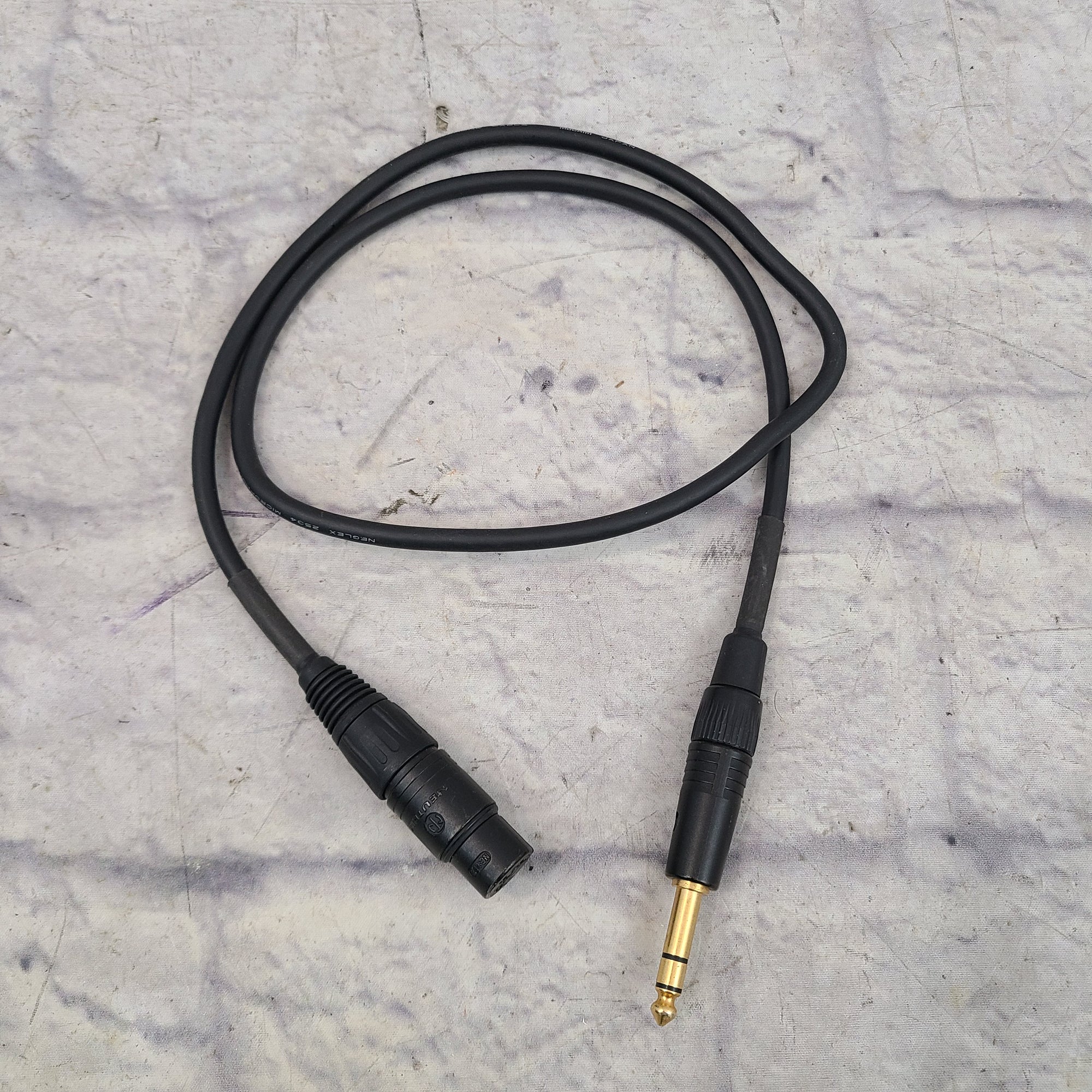Mogami Female XLR to 1/4 Stereo Male 3ft