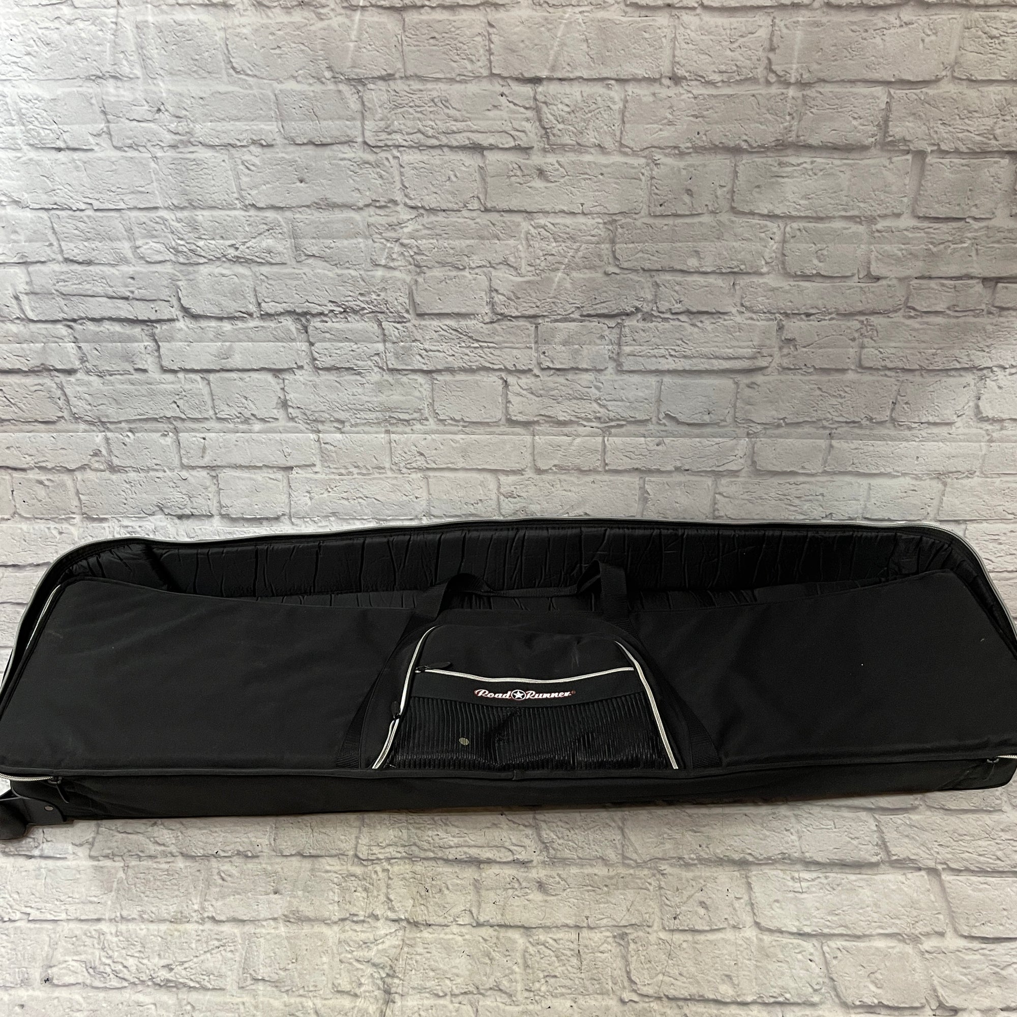 Road Runner 88 Key Rolling Soft Case