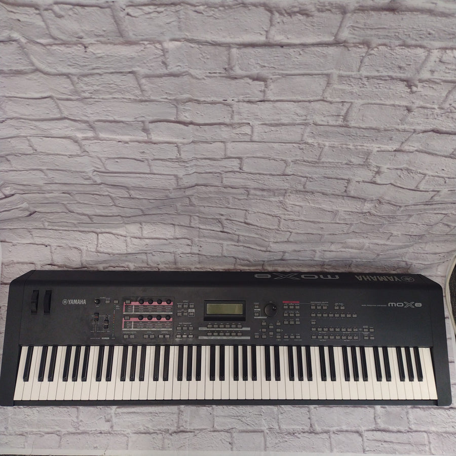 Yamaha MOX8 88-Key Workstation Keyboard