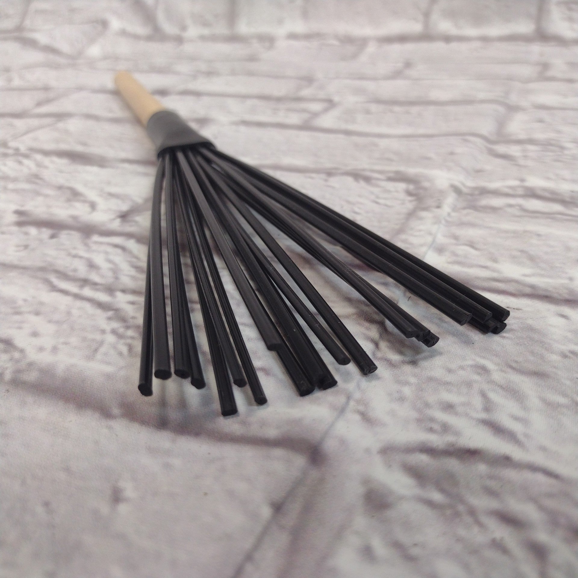 Vater Wood Handle Whip with Poly Brushes