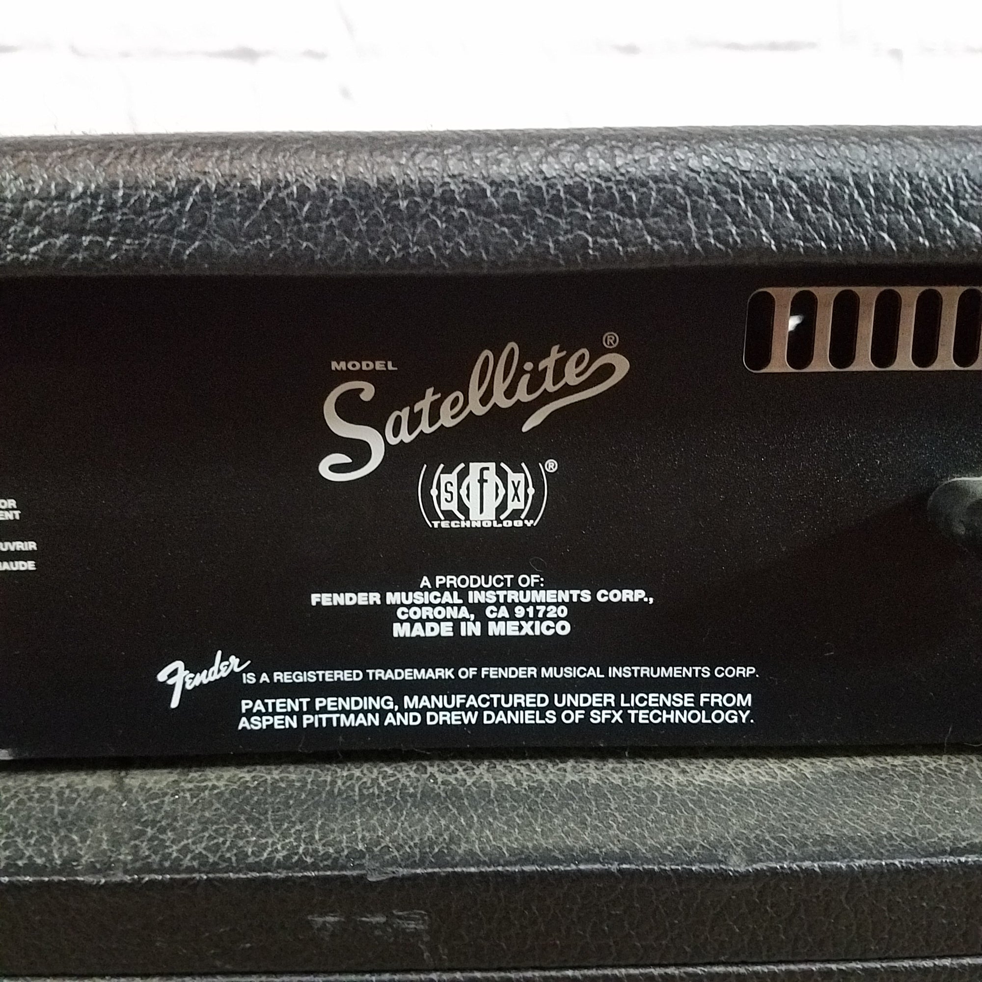 Fender Satellite SFX Amplifier w/ 32 DSP Surround Sound