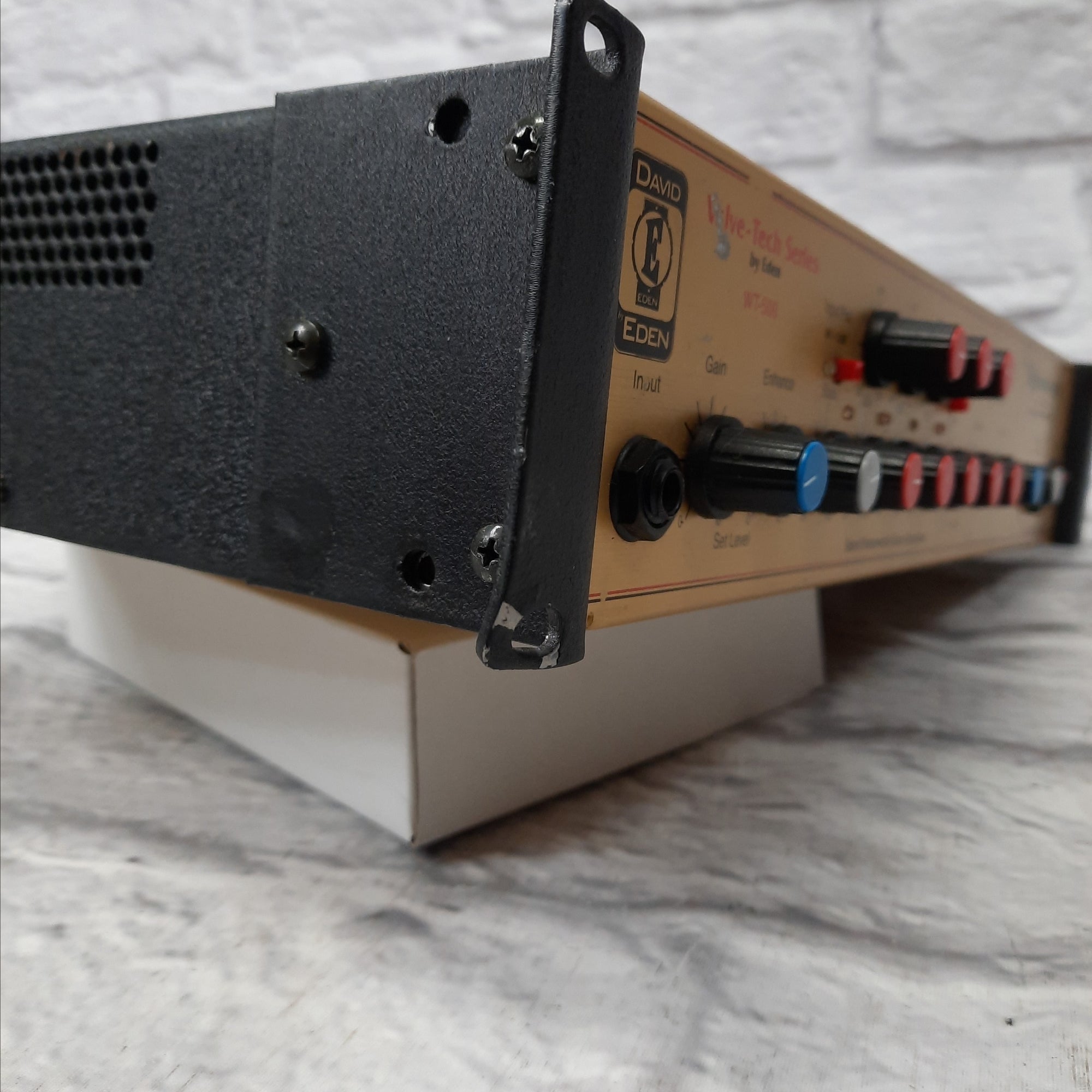 Eden Valve-Tech Series WT-500 Bass Guitar Amp