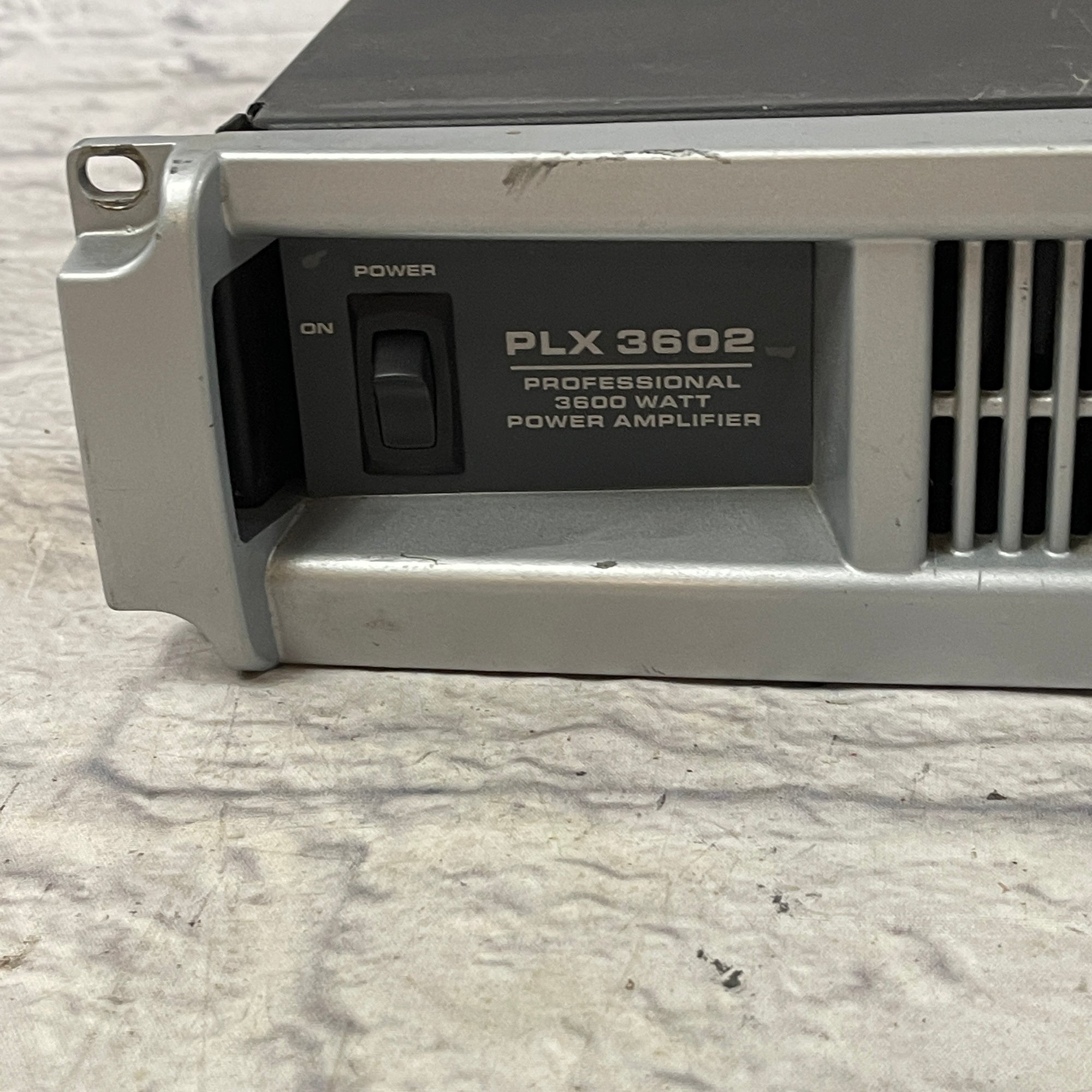 Plx 3602 QSC PLX3602 2-channel 1800W Power Amp - Evolution Music