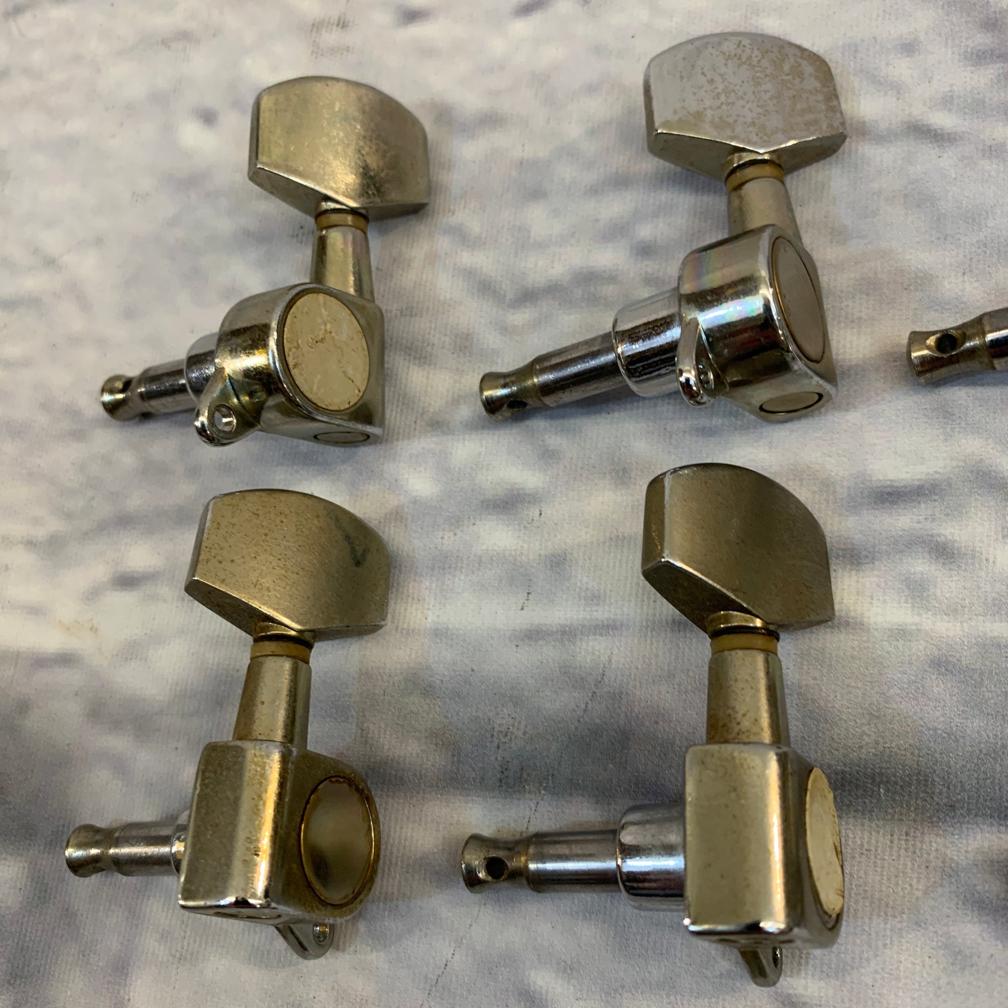 Chrome Guitar Tuning Machines